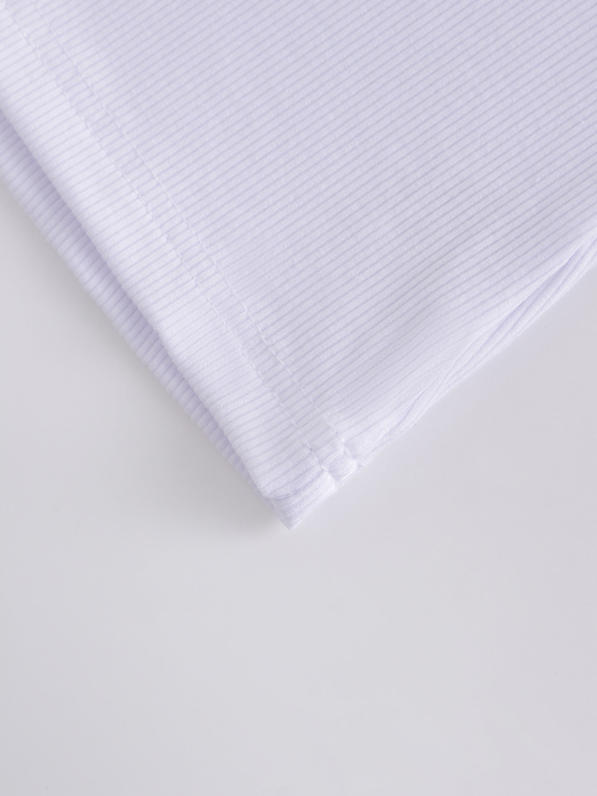 CAMISETA ACANALADA V ALTA - LS-BLANCO