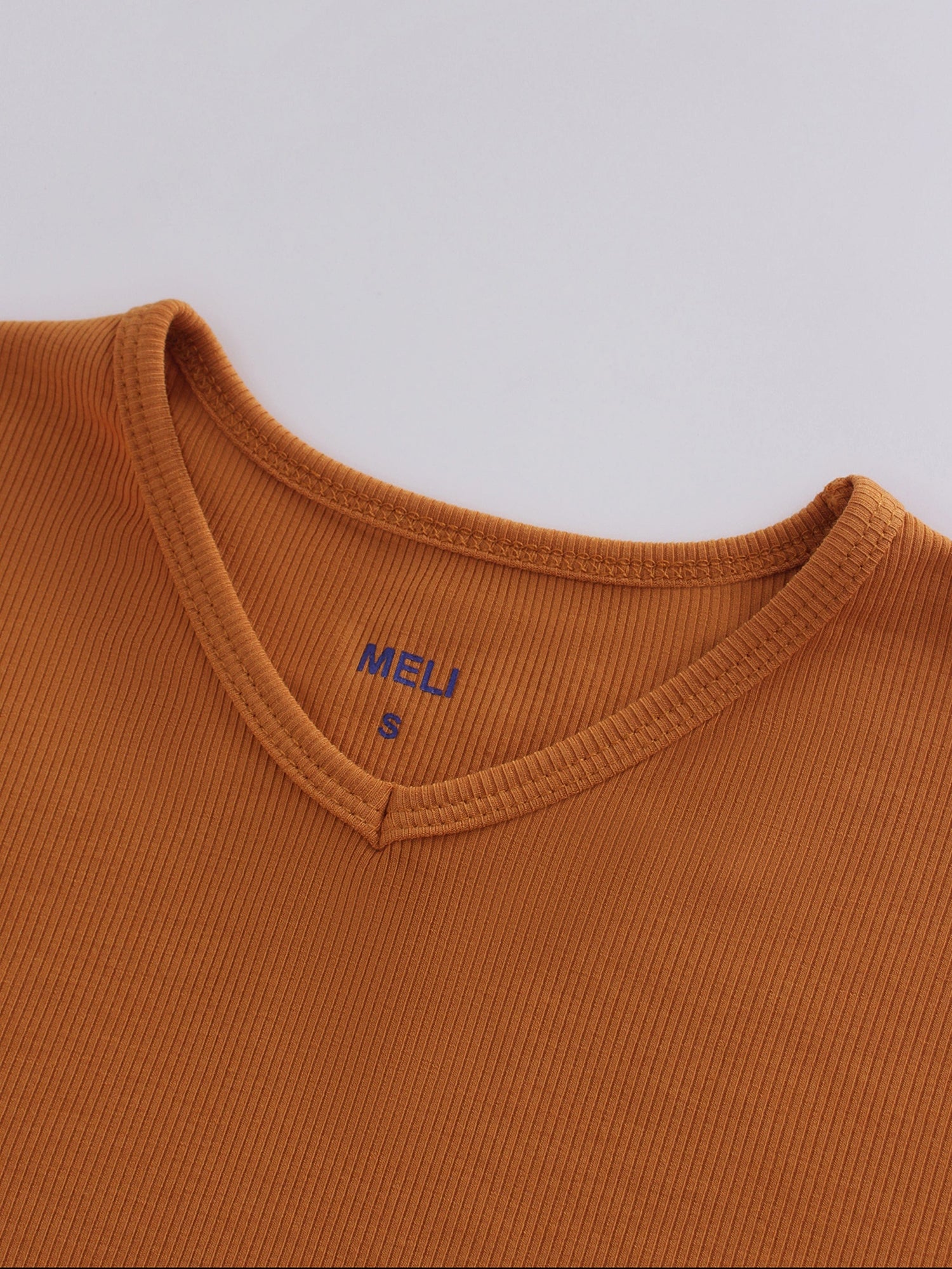 High V Ribbed Tee LS-Cognac