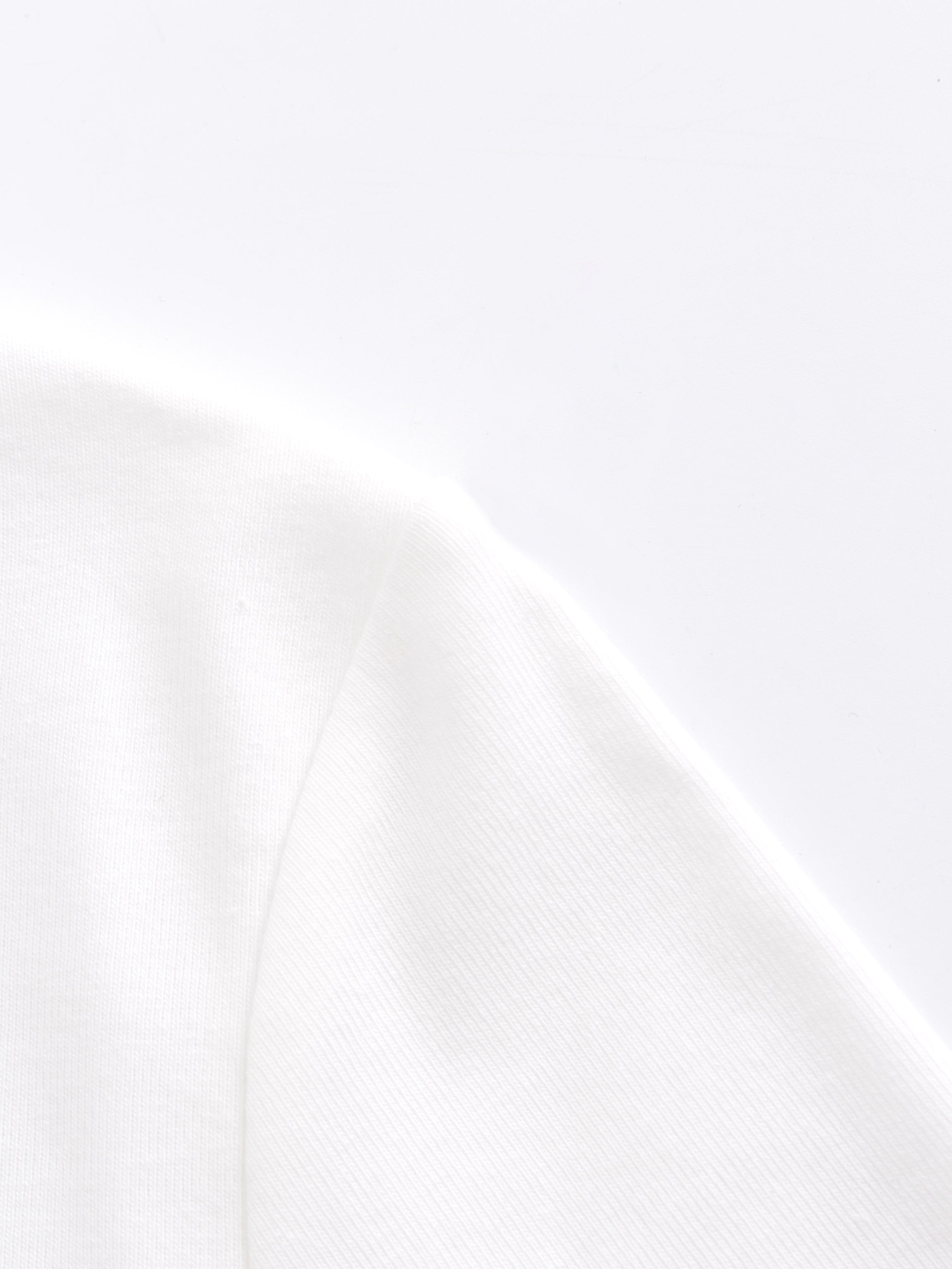 Camiseta con parte inferior en V-Blanco