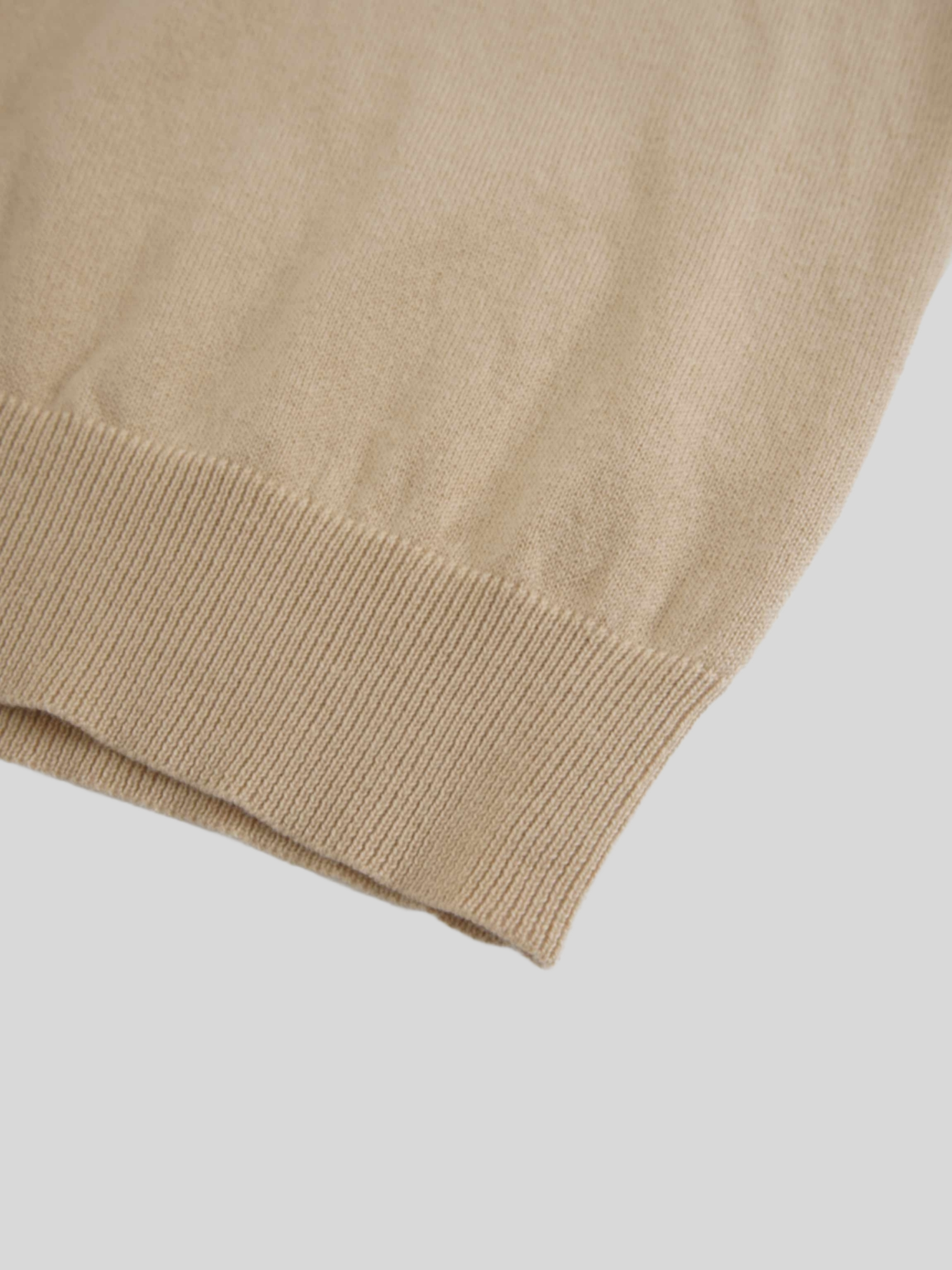 High V Lightweight Sweater-Sand