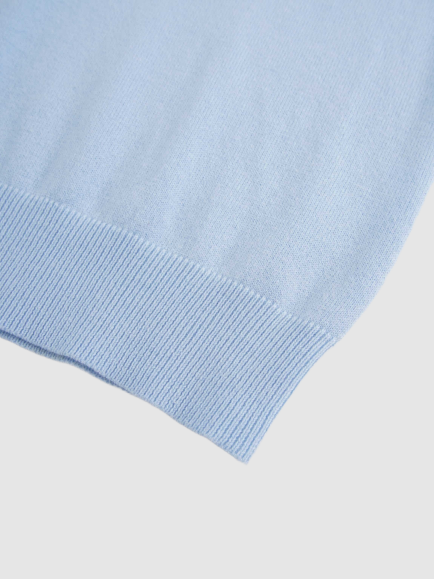 High V Lightweight Sweater-Baby Blue