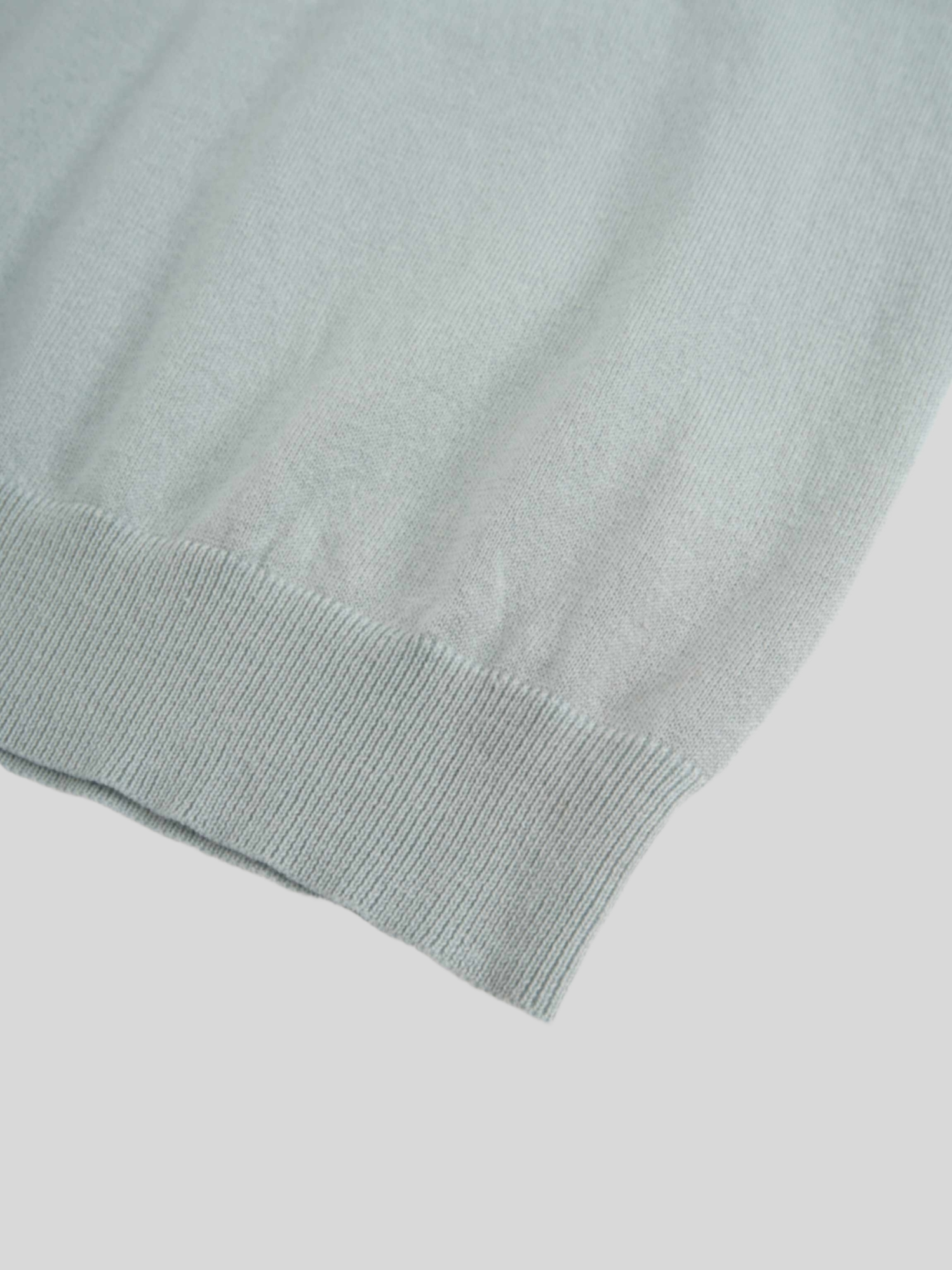 High V Lightweight Sweater-Ash Green