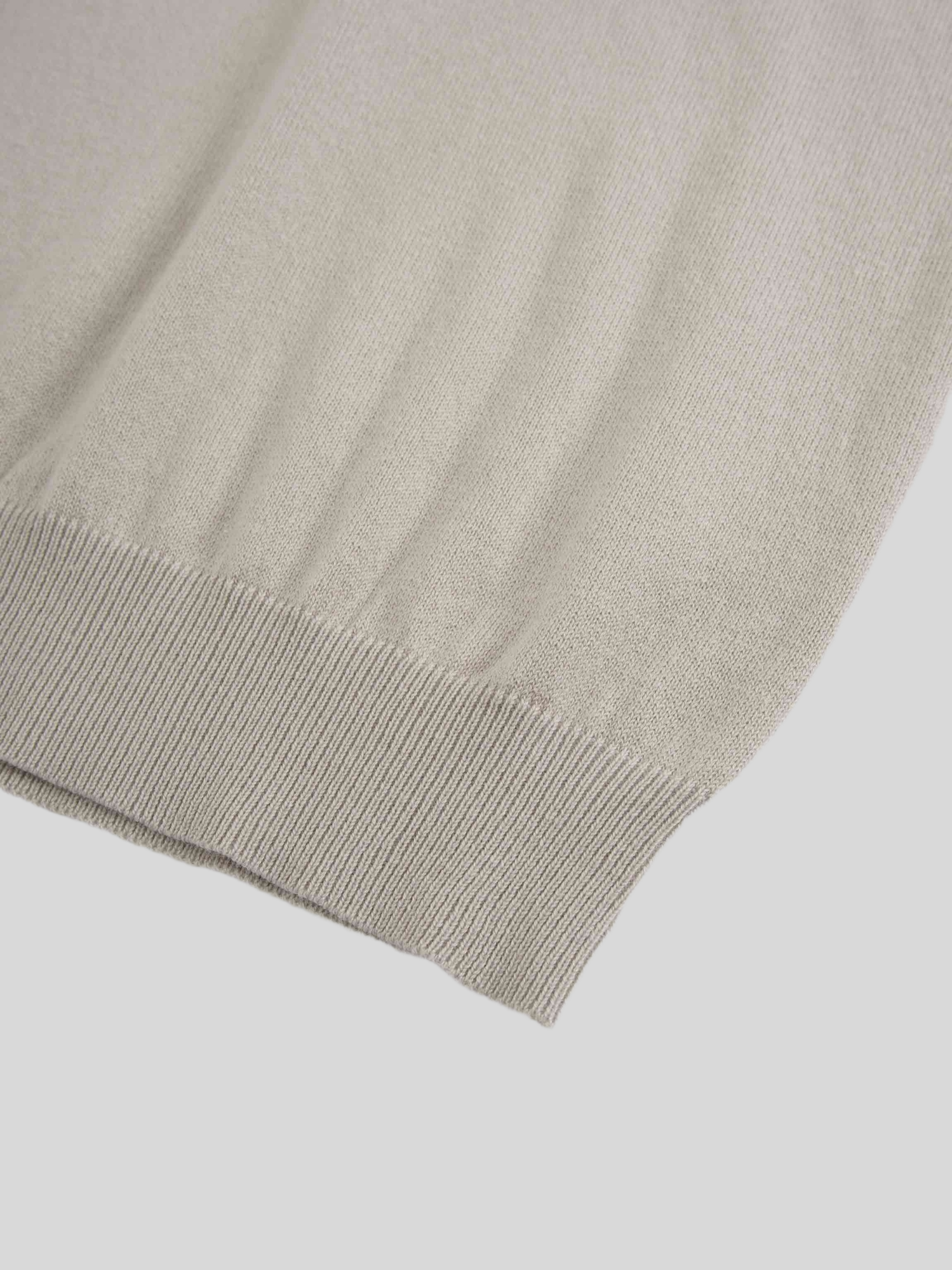 High V Lightweight Sweater-Light Grey