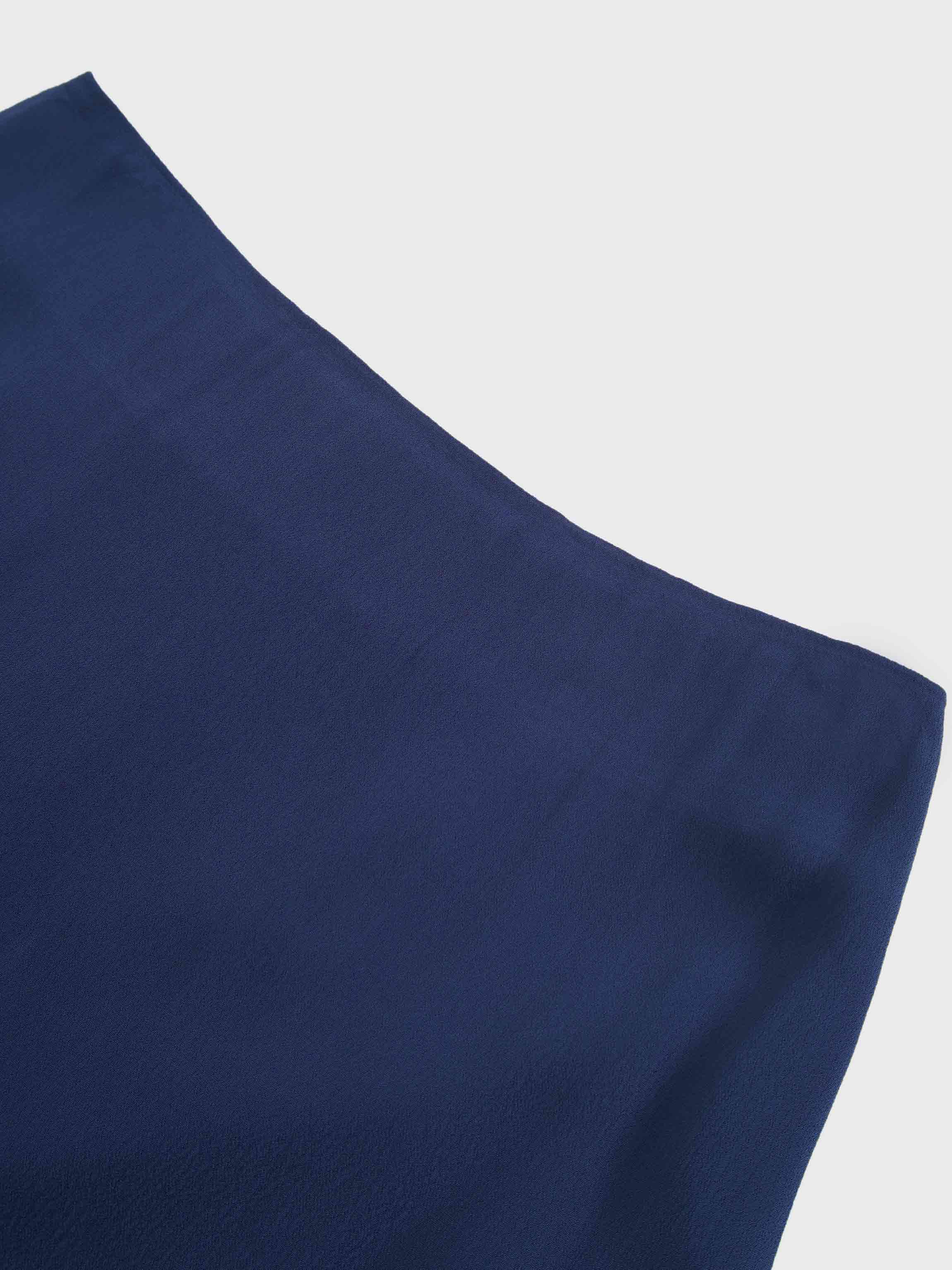 Curved Hem Maxi Skirt-Navy