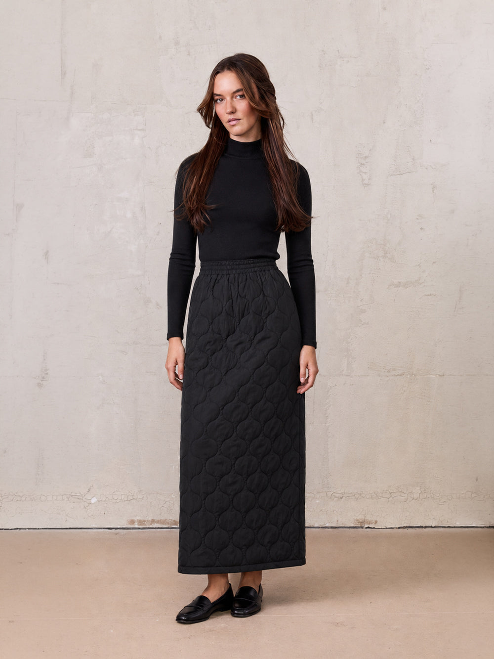 Quilted Puff Skirt-Black