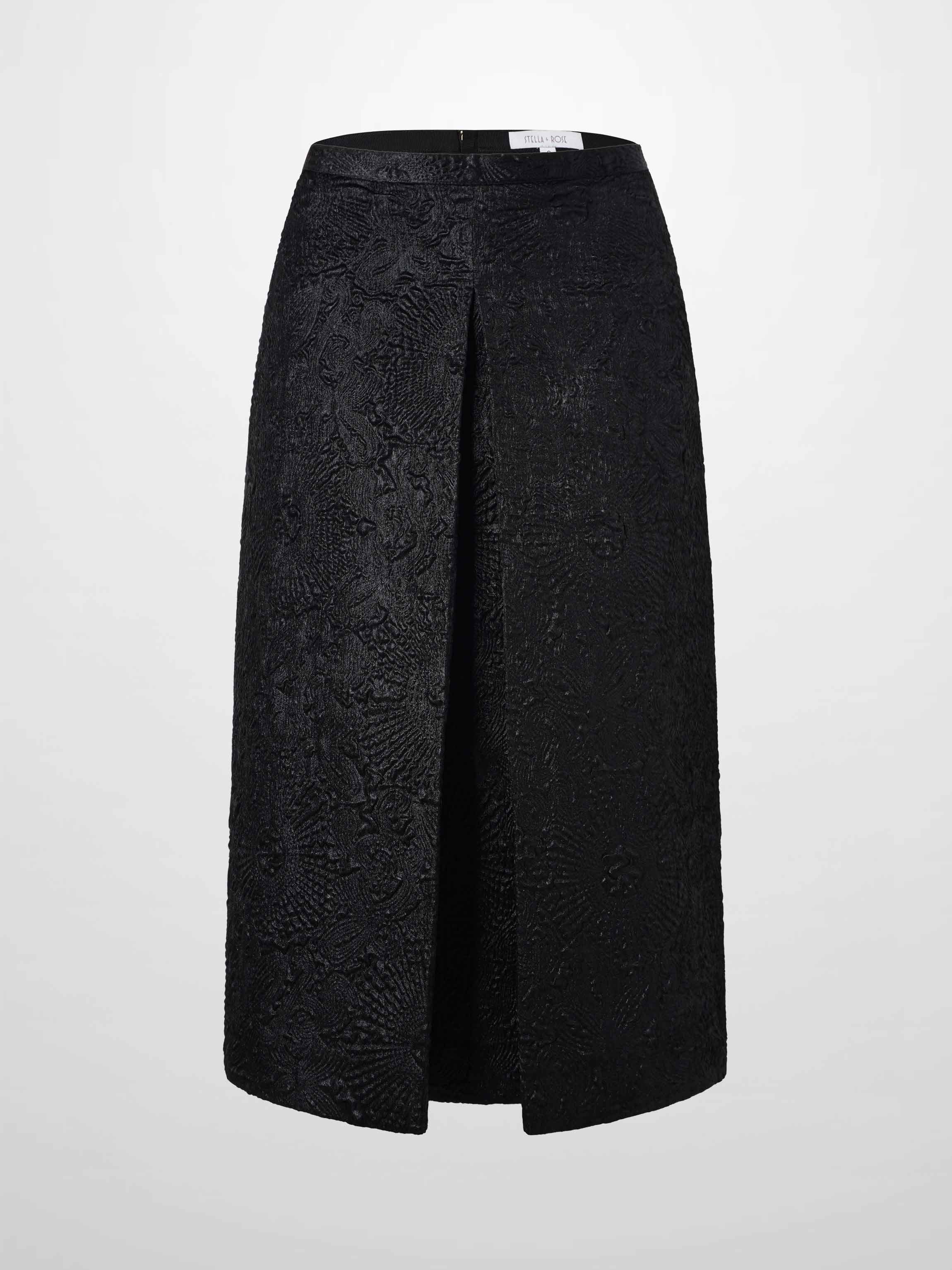Embossed Inverted Pleat Skirt-Black