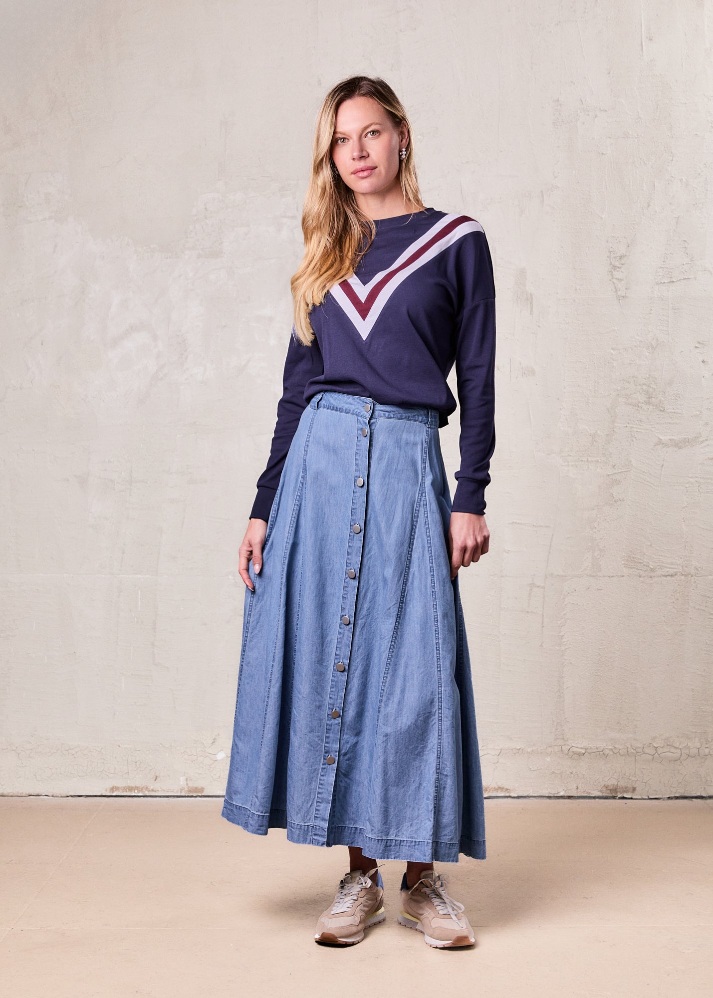 Chambray Seamed Button Down Denim Skirt-Blue