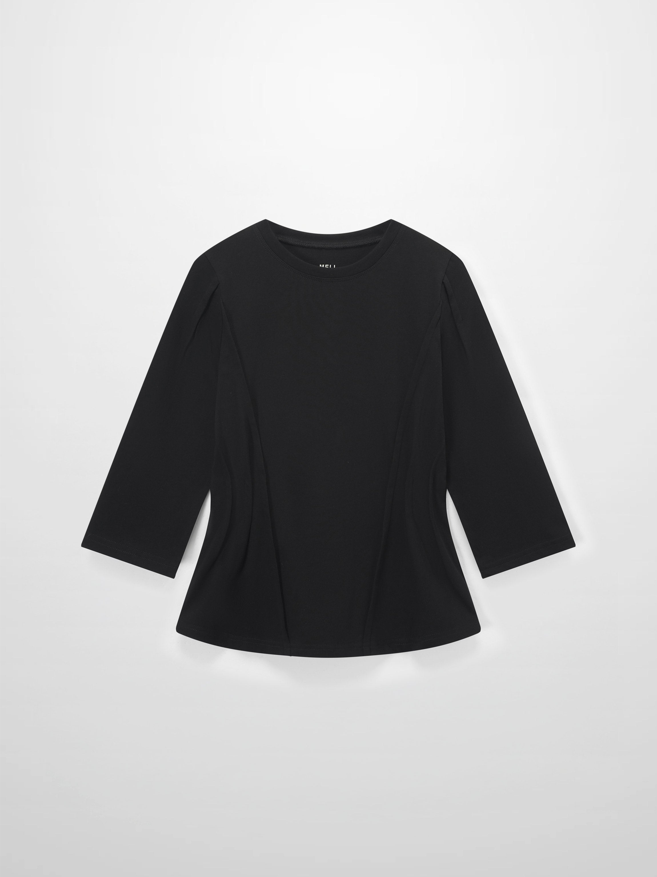 Pleat Seam T-shirt-Black