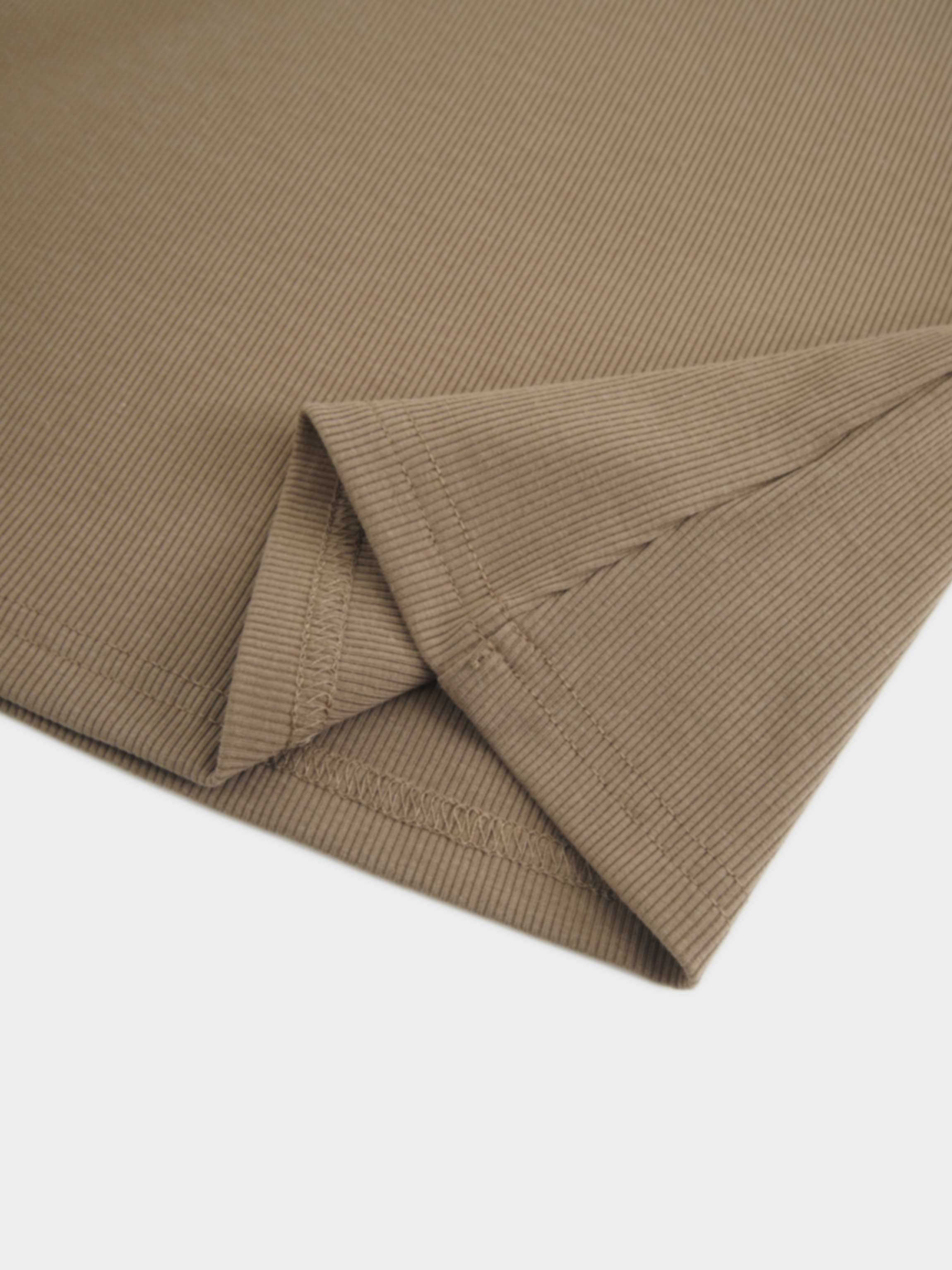 Soft Ribbed High V Tee-Mocha Mousse