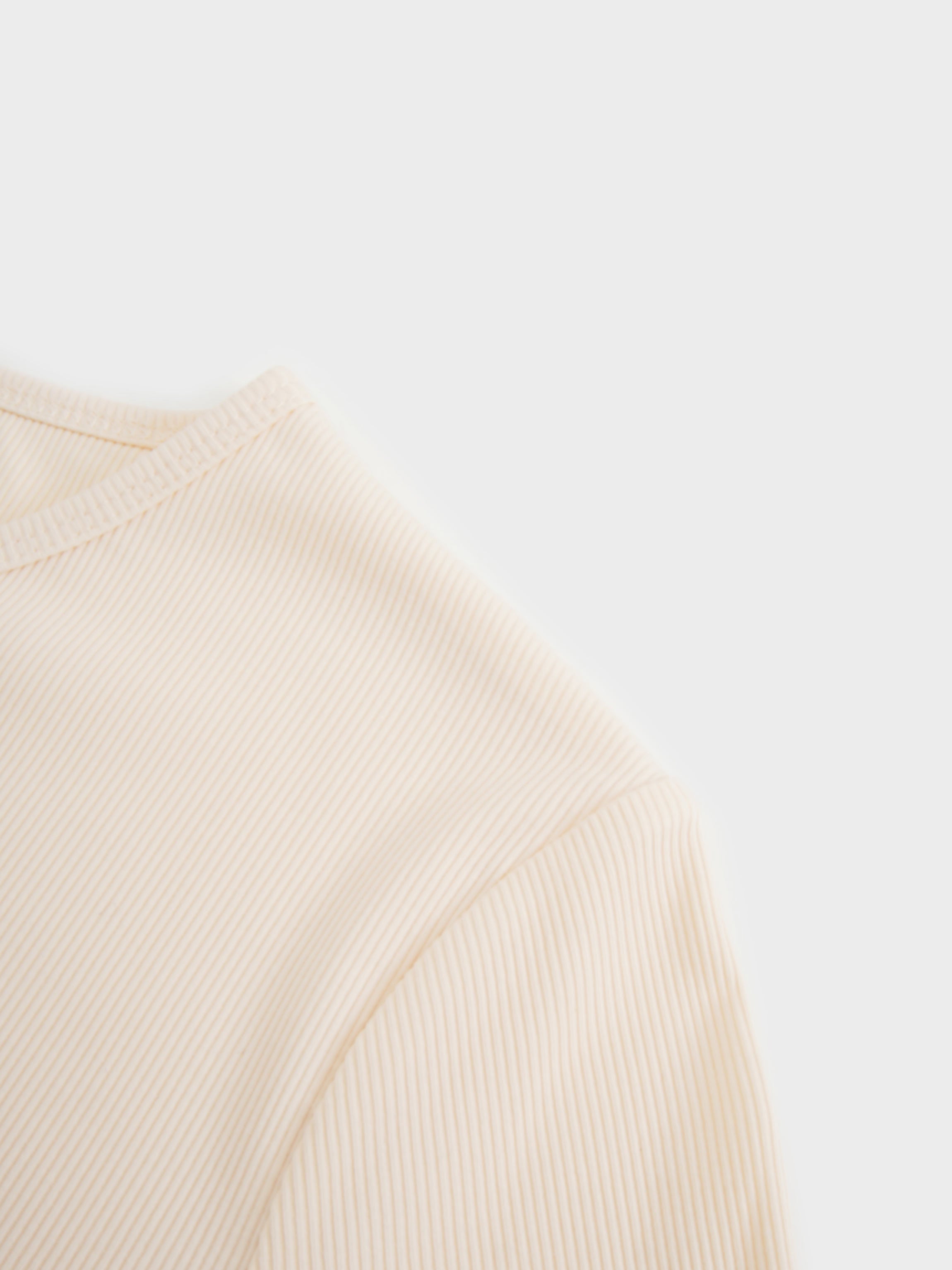 Soft Ribbed High V Tee-Cream