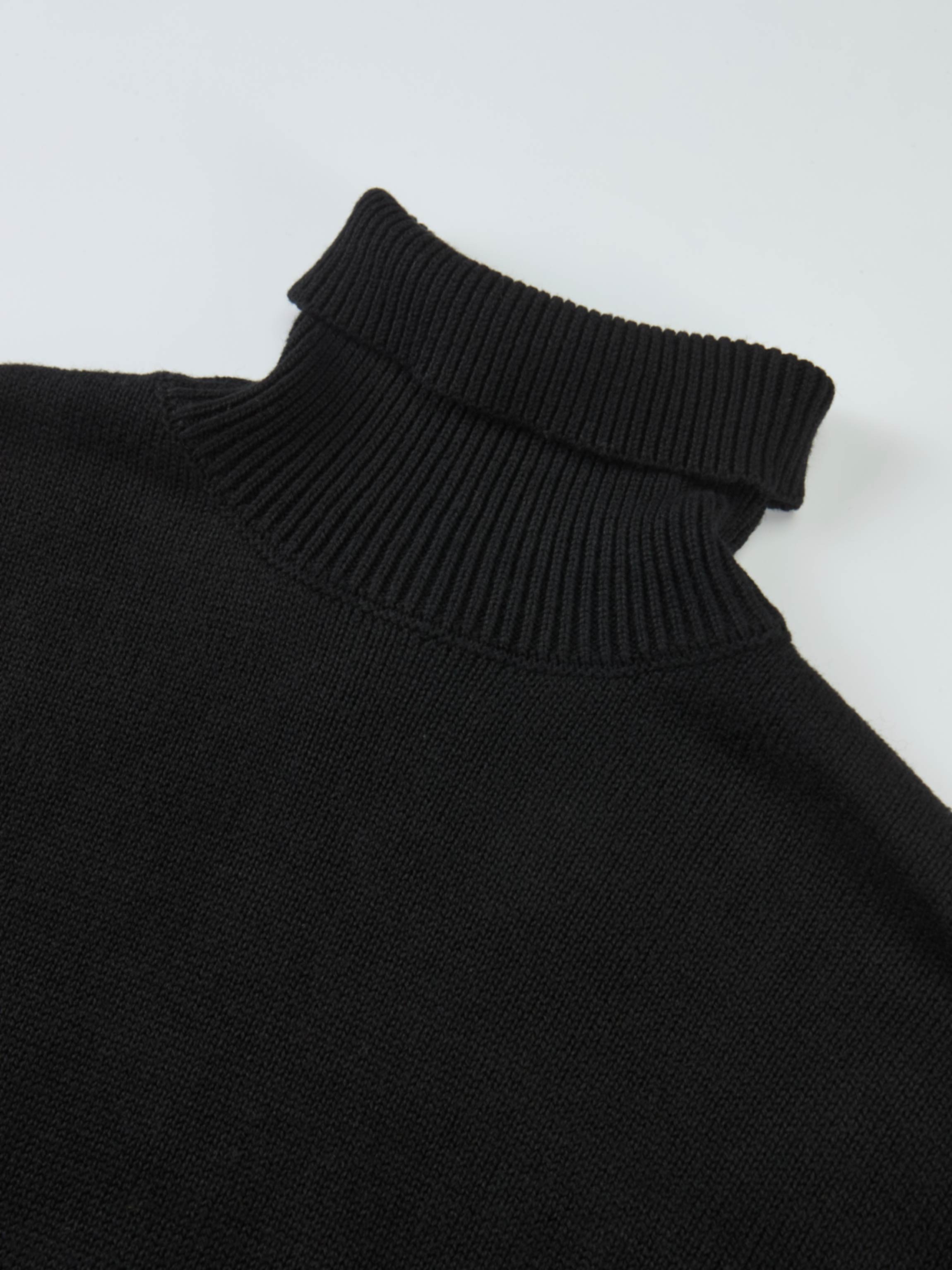 Shirt Back Sweater - Black/White