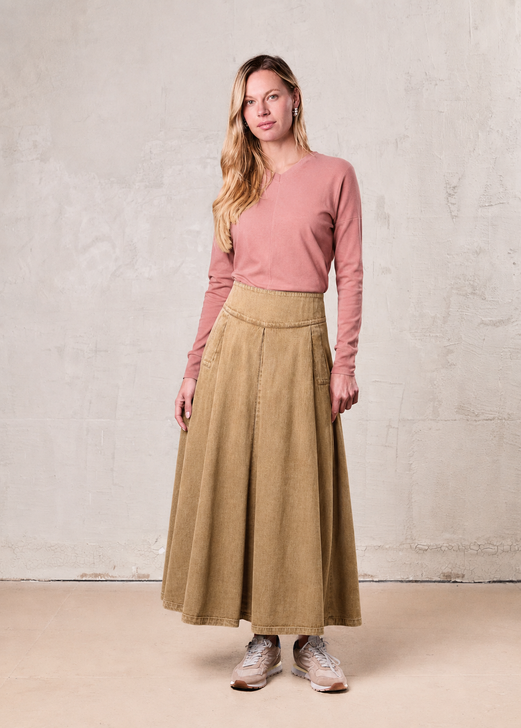 Inverted Yoke Pleat Denim Skirt-Light Tan
