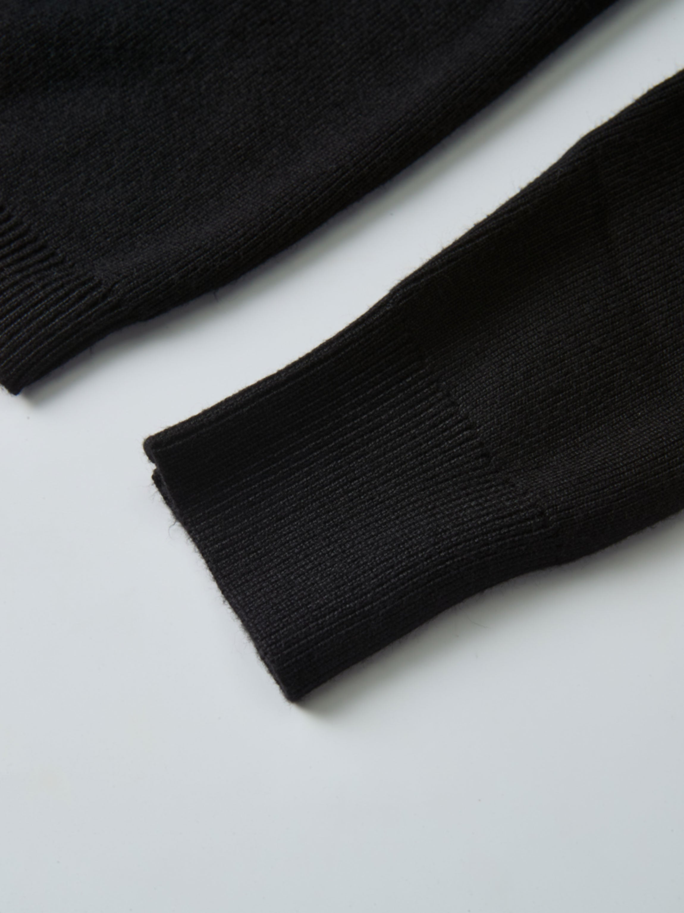 Basic Crew Knit Cardigan 20" - Black