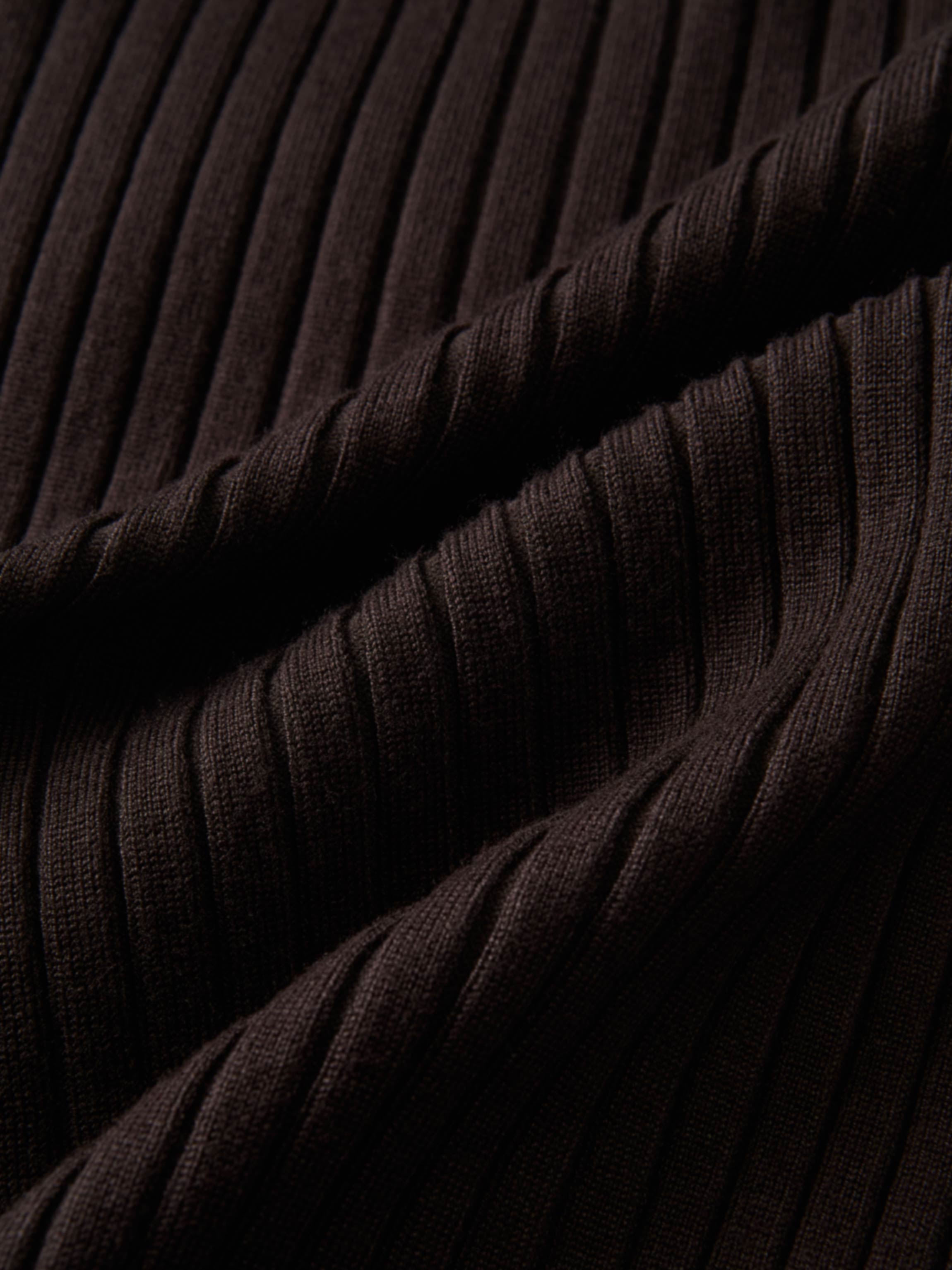 V Ribbed Sweater - Brown