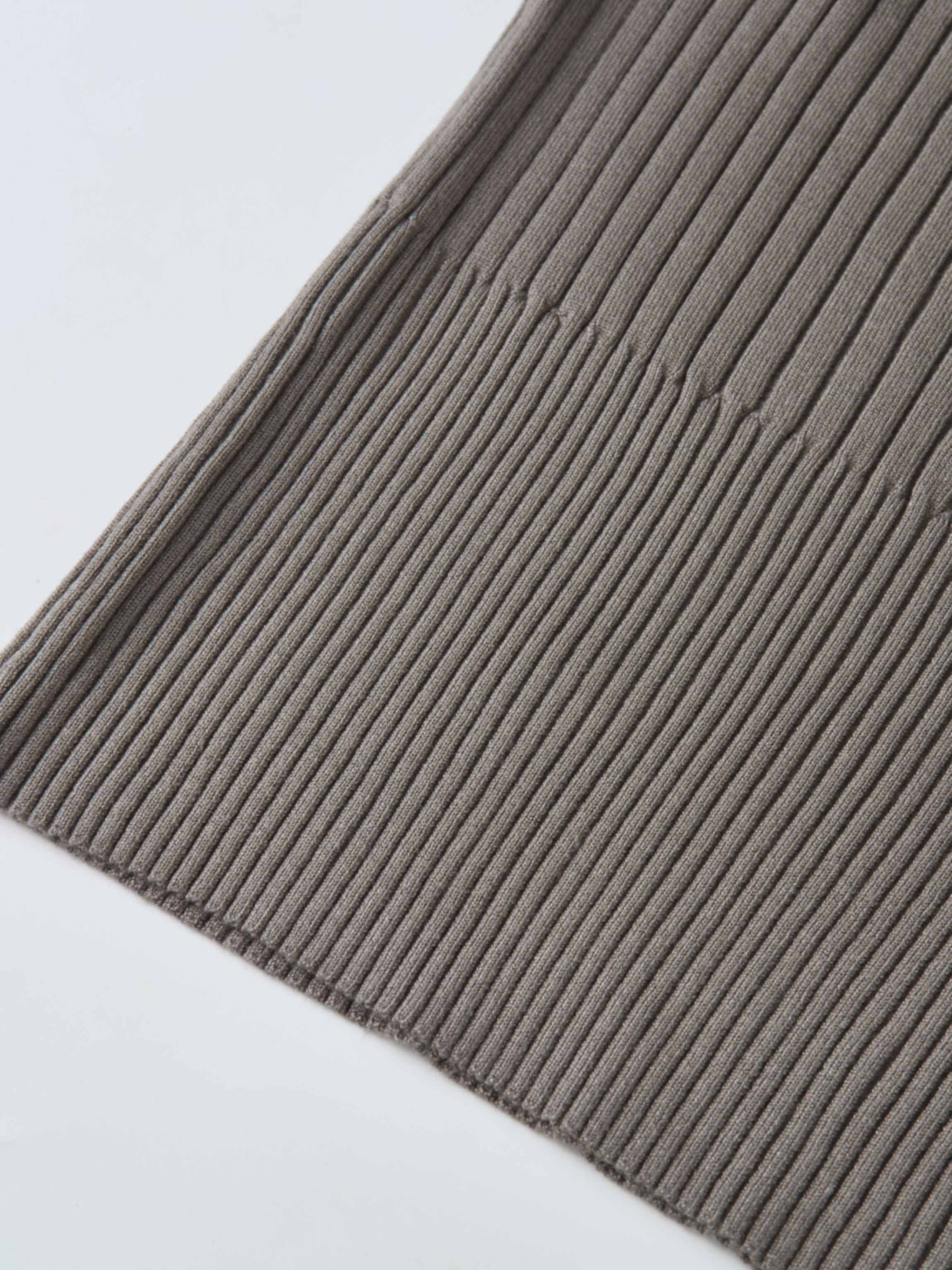Soft Thin Ribbed Banded Sweater - Warm Taupe