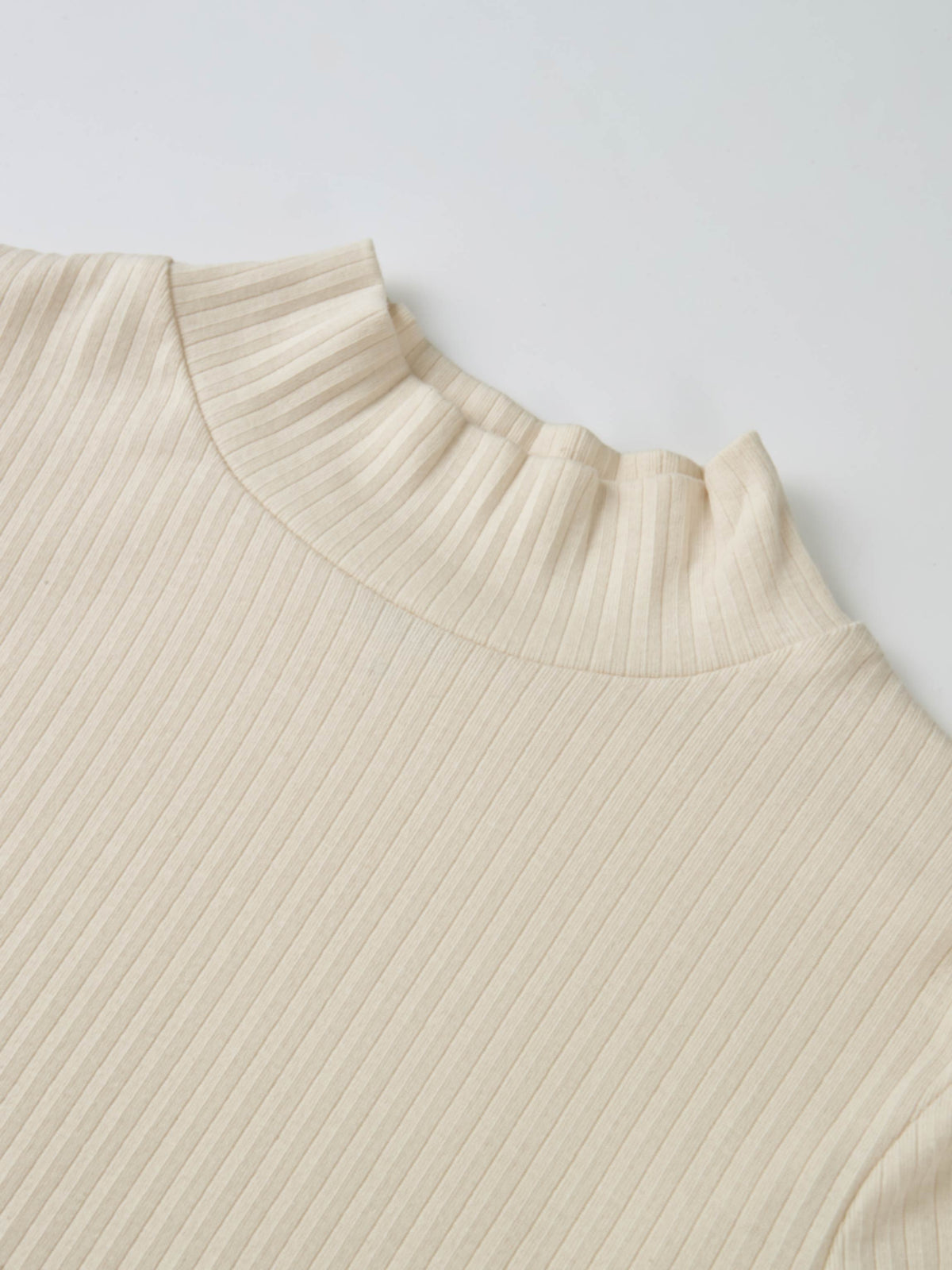 Ribbed Mock Neck Turtleneck - Cream