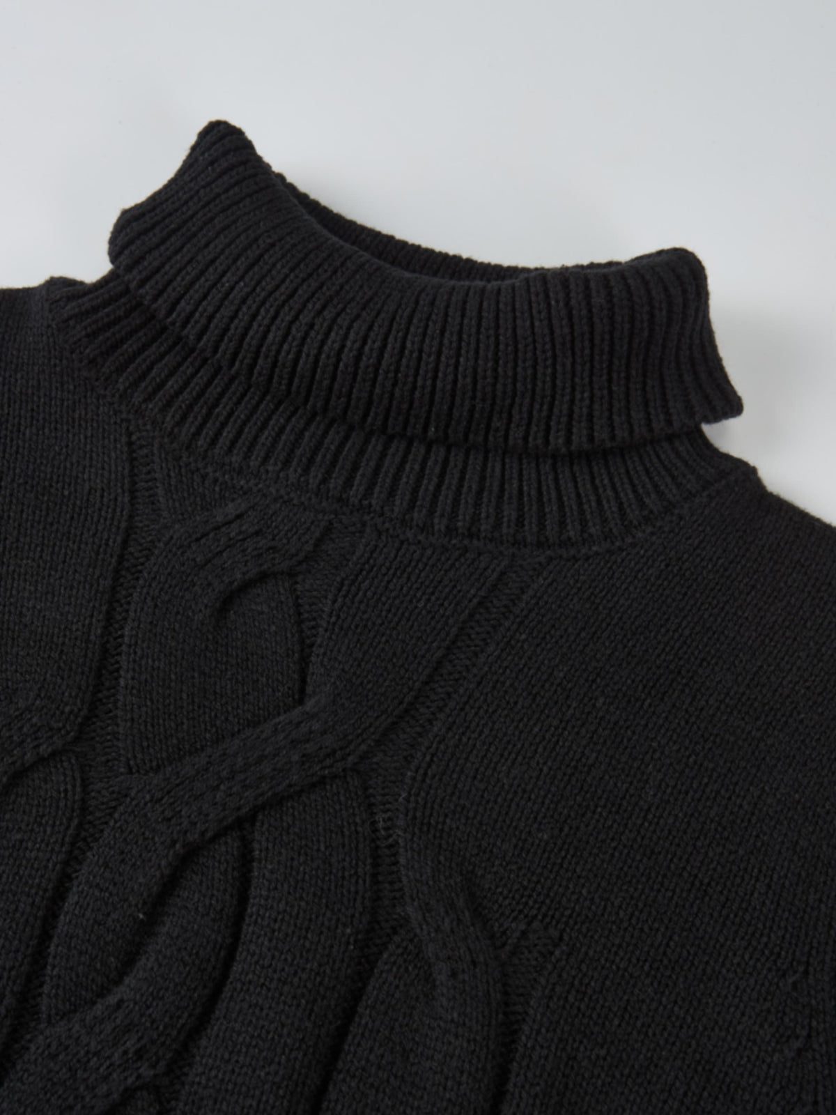 Front Cable Crop Turtleneck Sweater - Black