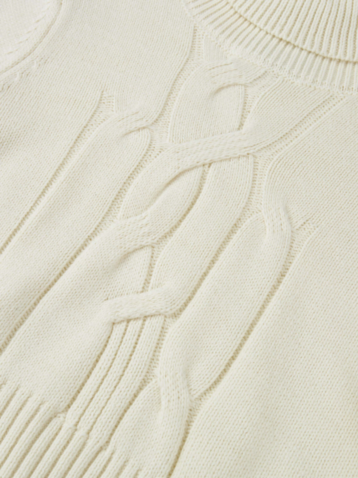 Front Cable Crop Turtleneck Sweater - Cream