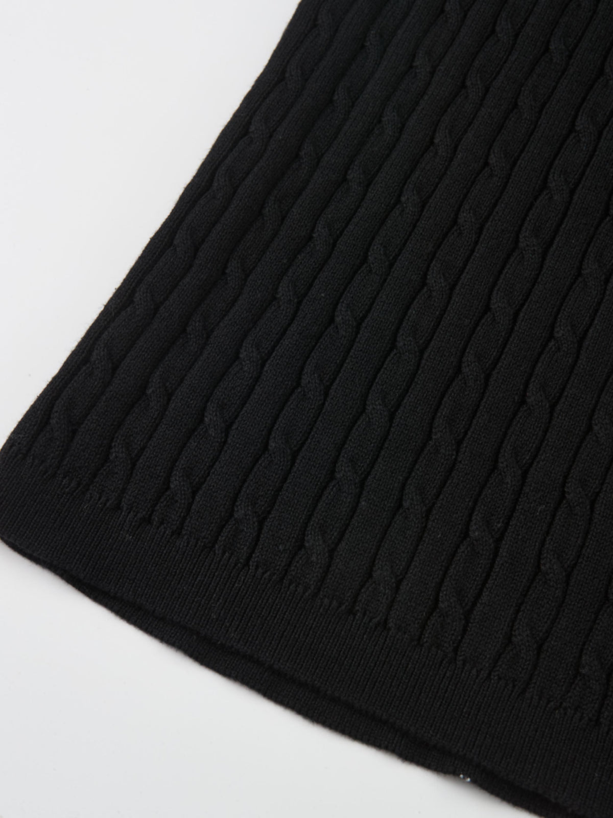 Mock Neck Cable Sleeveless Top - Black