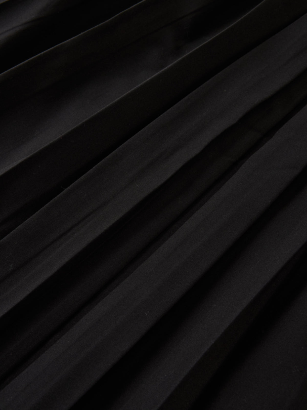 Curved Yoke Fringe Bottom Pleat Skirt LONG - Black