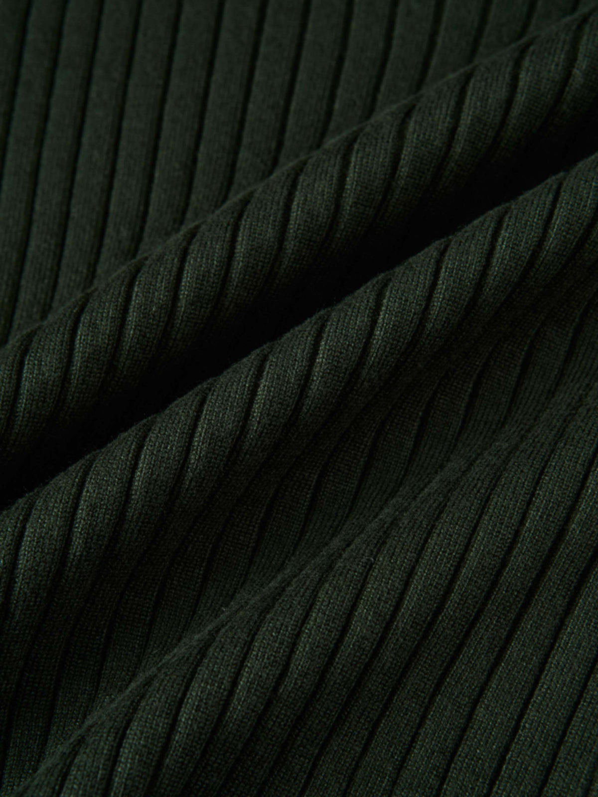 V Ribbed Sweater - Green