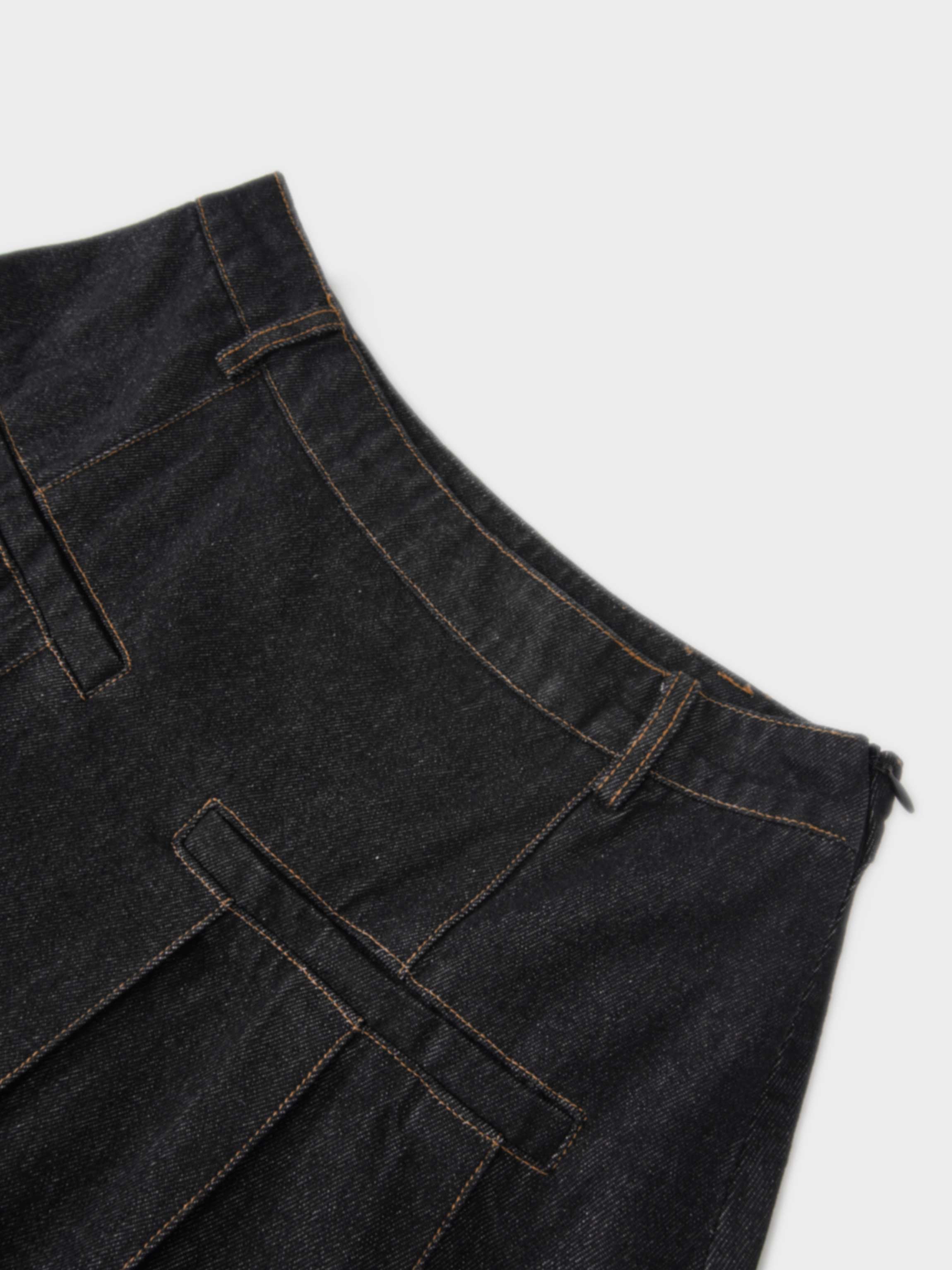 Pleat Pocket Tab Denim Skirt-Black