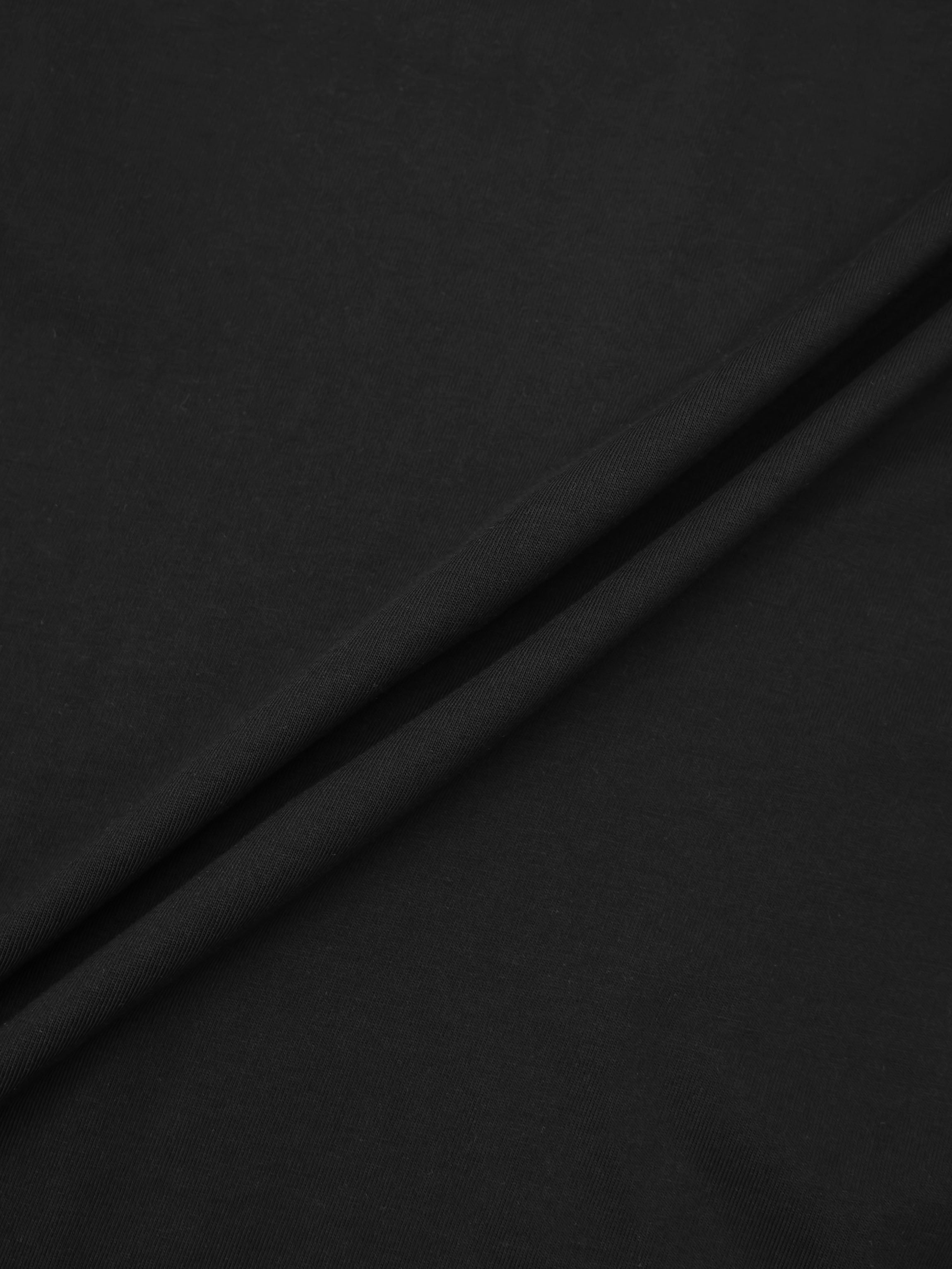 Center Seam High V Tee-Black