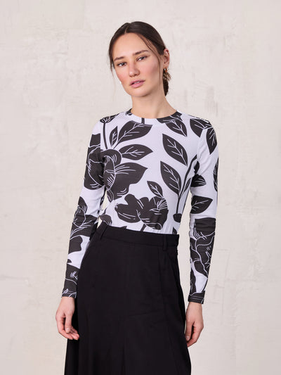 Basic Printed T-shirt-Black/White Floral