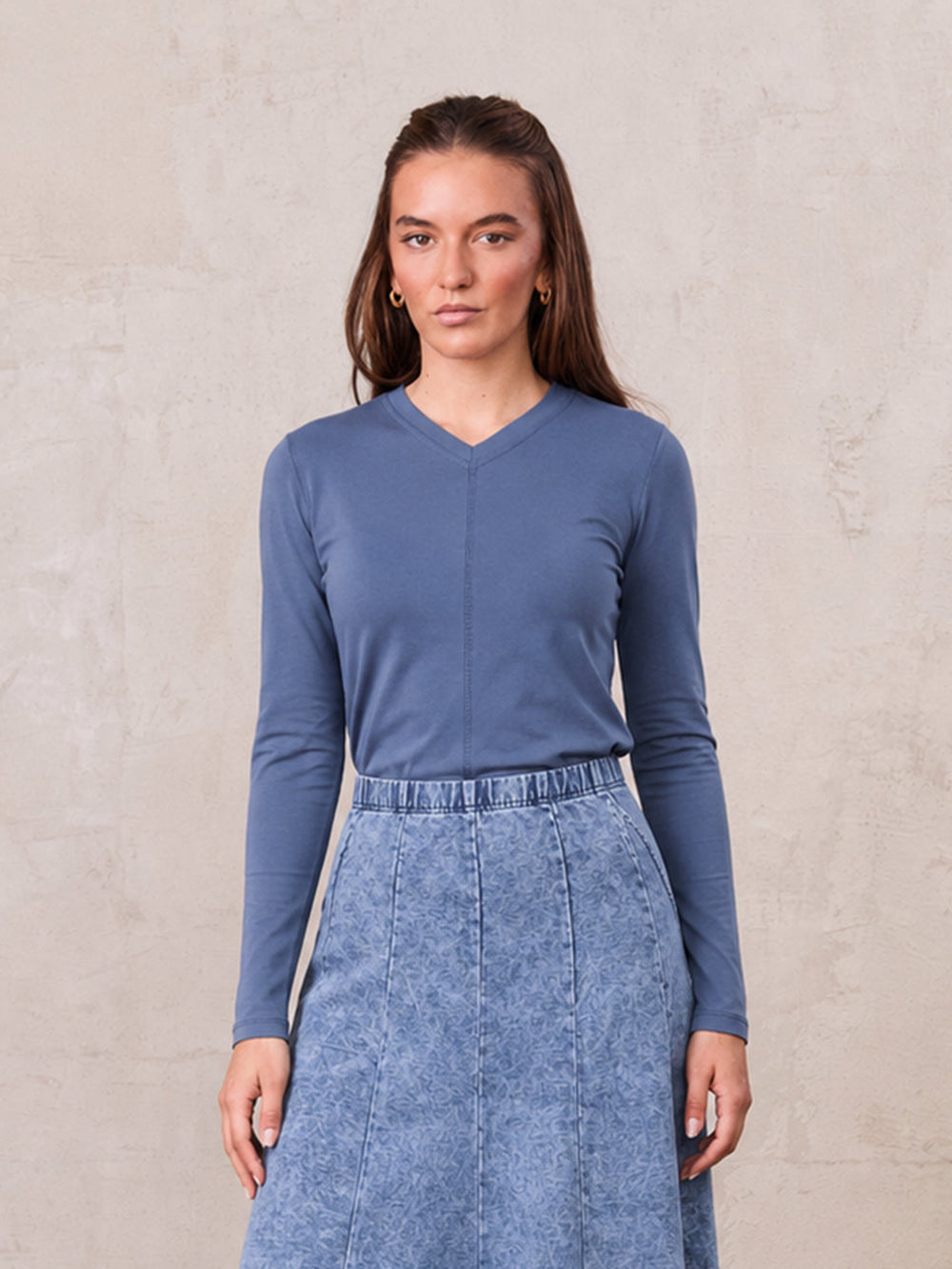 Center Seam High V Tee-Denim Blue