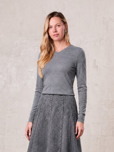 Center Seam High V Tee-Heathered Grey