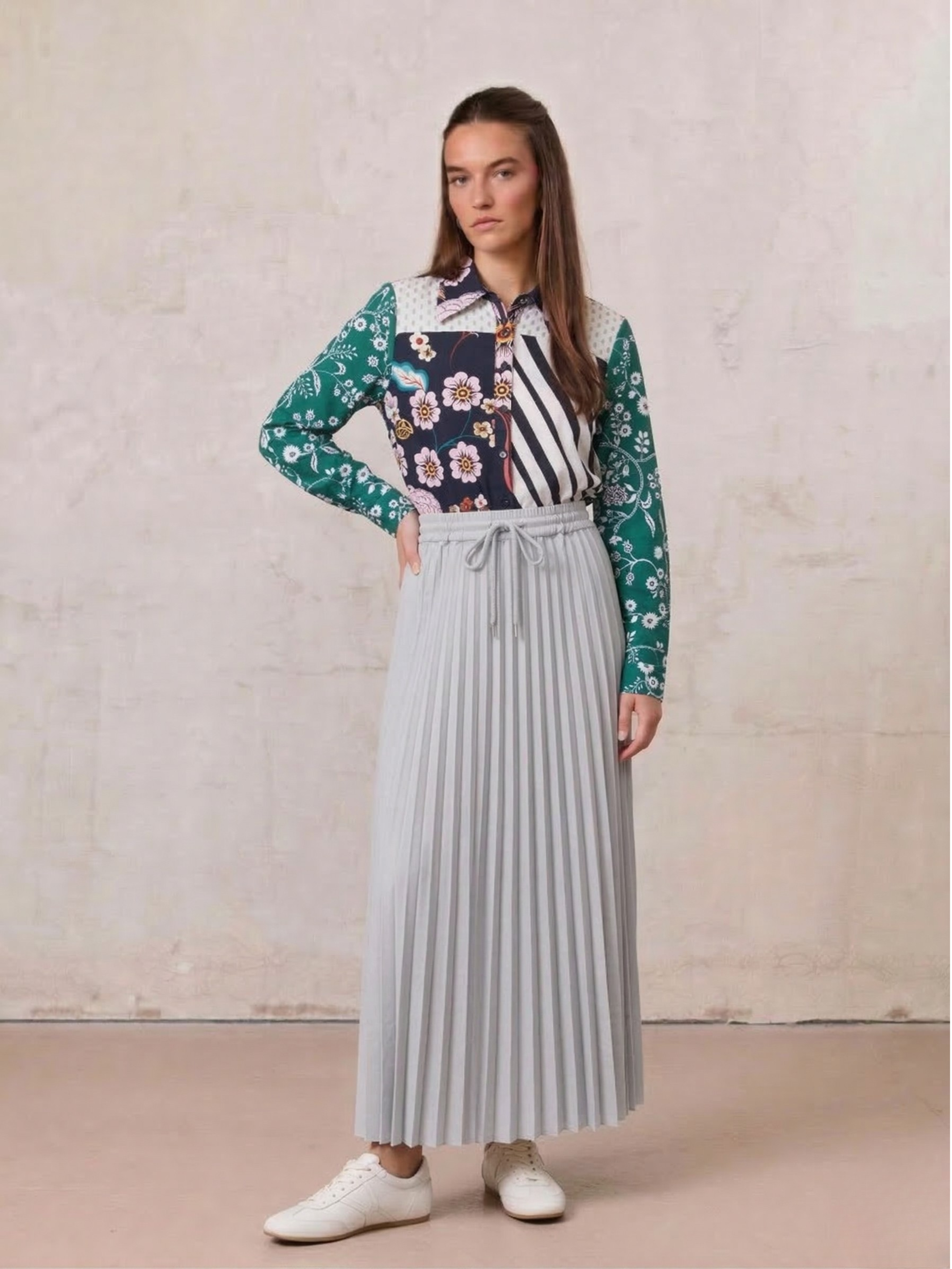 Elastic Waist Micro Pleat Skirt-Grey