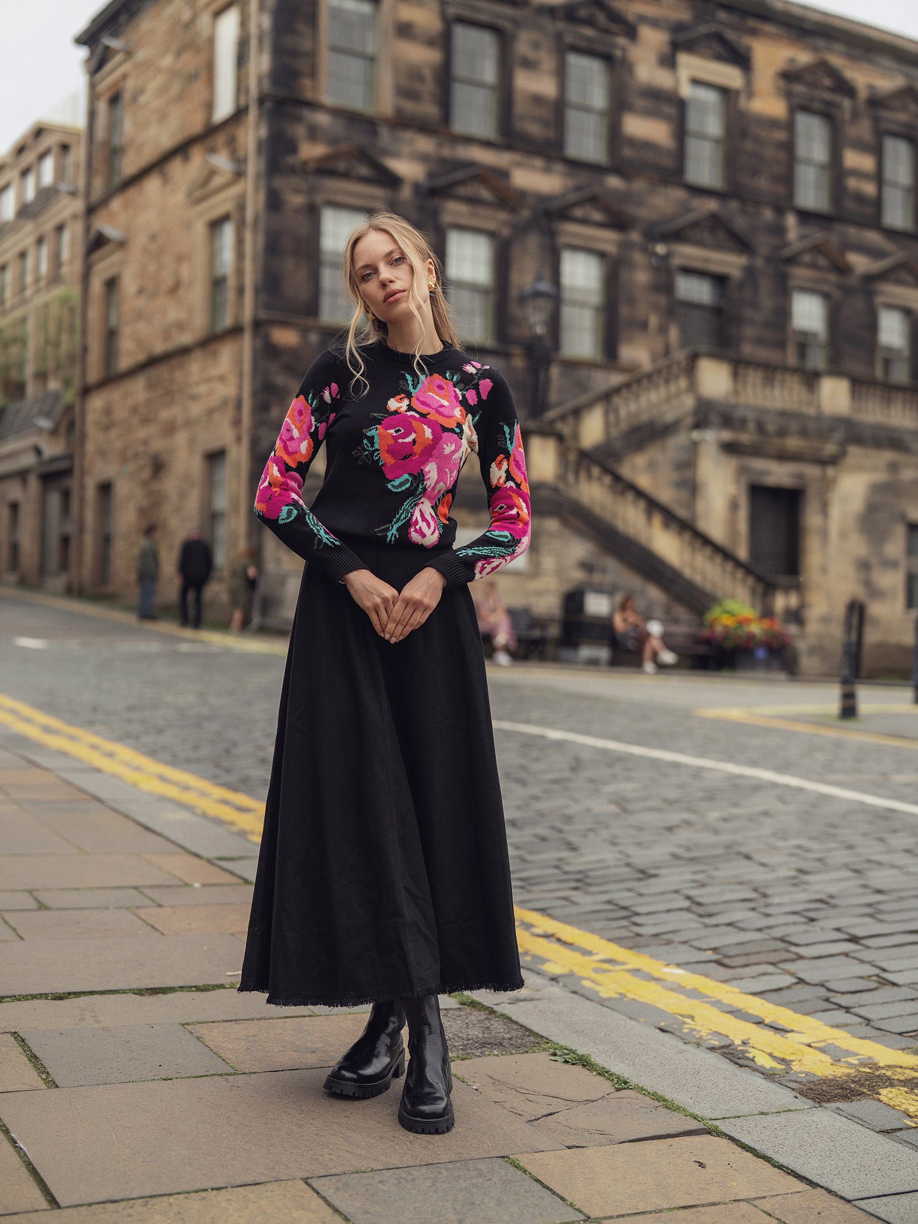 Floral Motif Sweater-Black