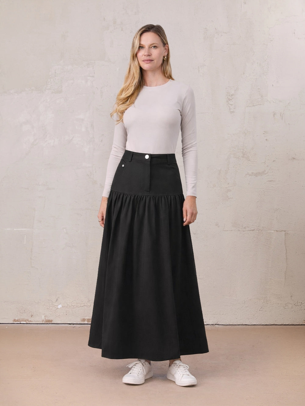 Gathered Drop Waist Yoke Skirt-Black