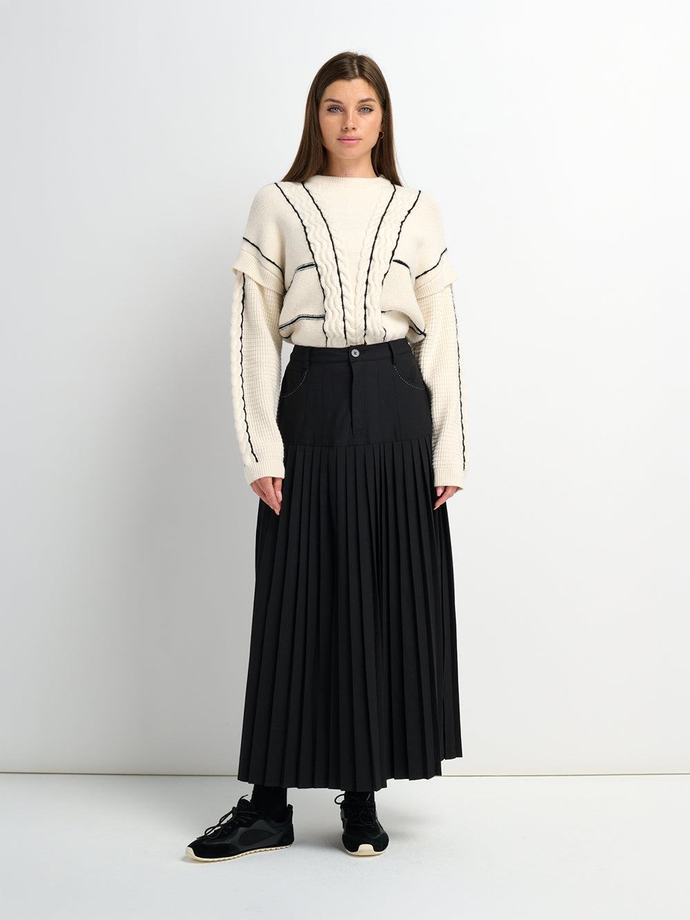 Stitched Pocket Yoke Pleat Skirt - Black