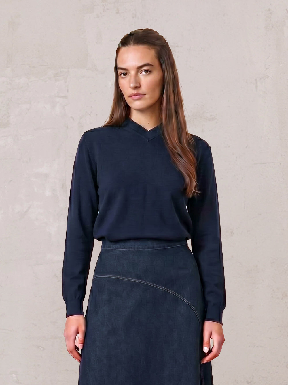 High V Lightweight Sweater-True Navy