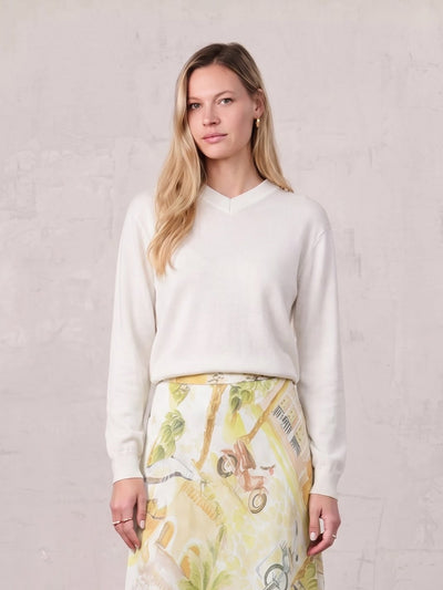 High V Lightweight Sweater-White