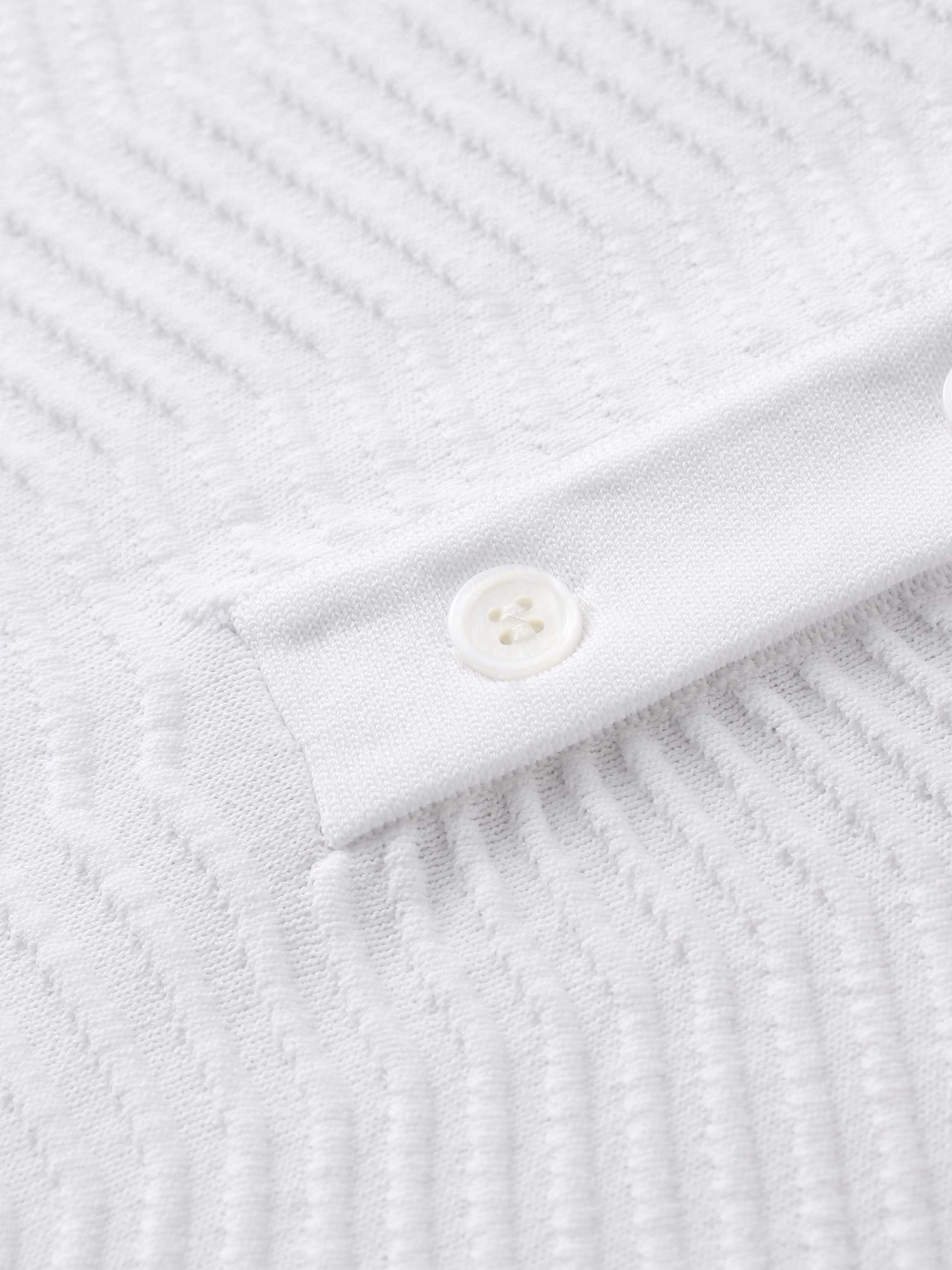 Scallop Edge Collar Sweater-White