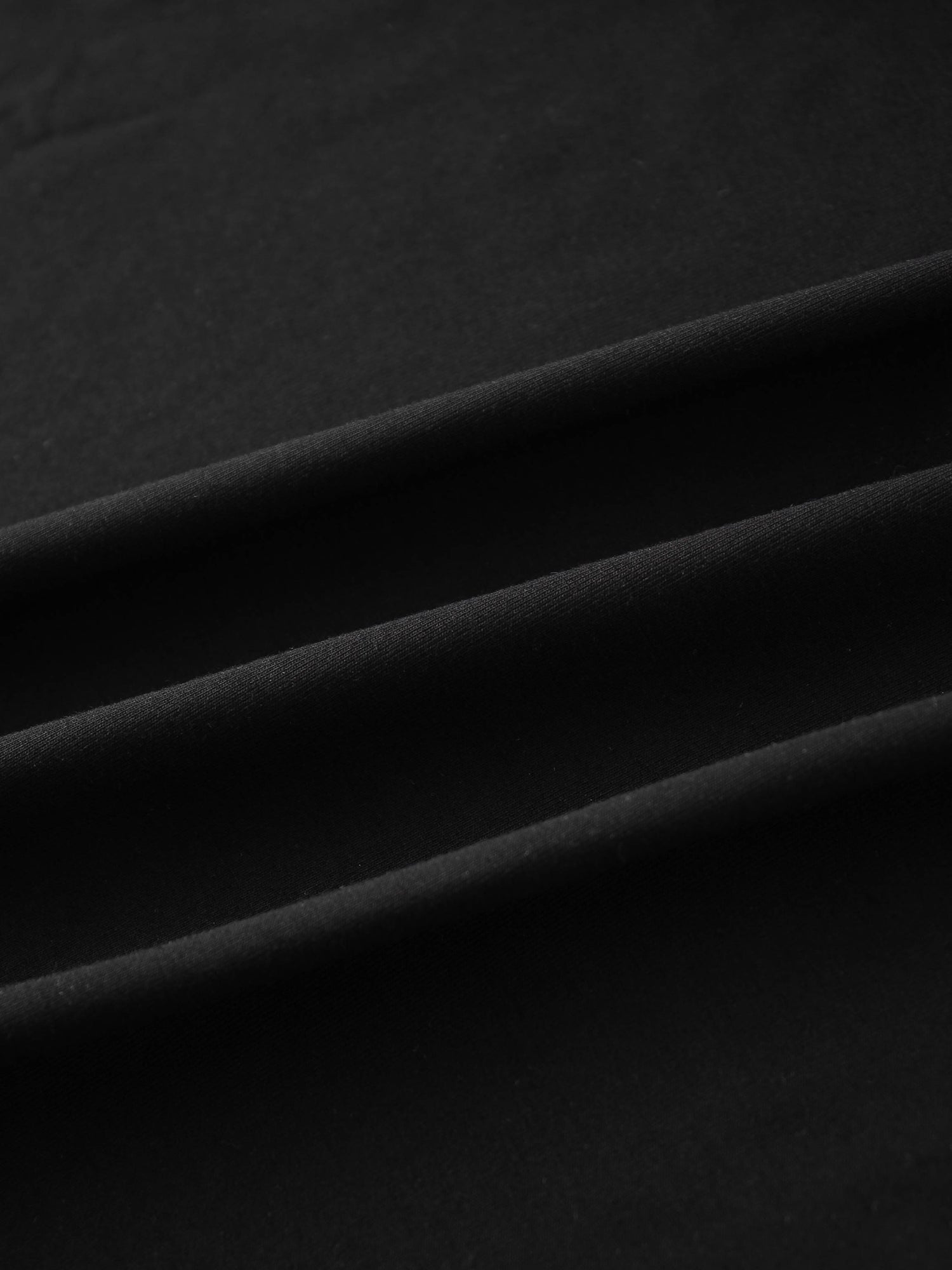SUDADERA CON CREMALLERA Y CAPUCHA-NEGRO