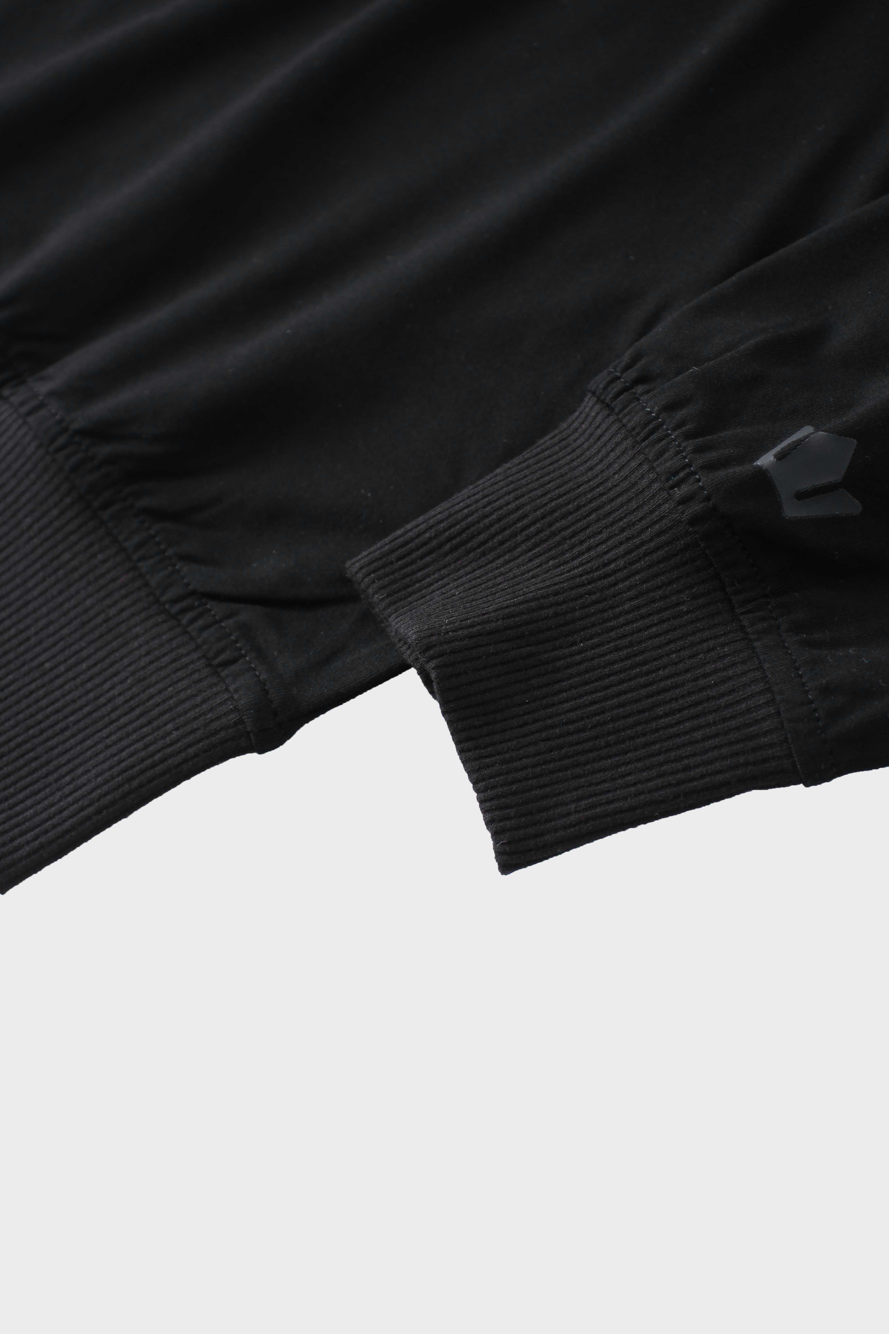 CROPPED TEE-BLACK