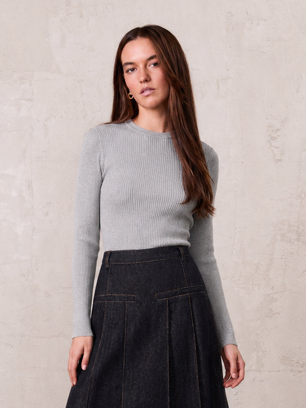Rounded Hem Ribbed T-Shirt-Grey