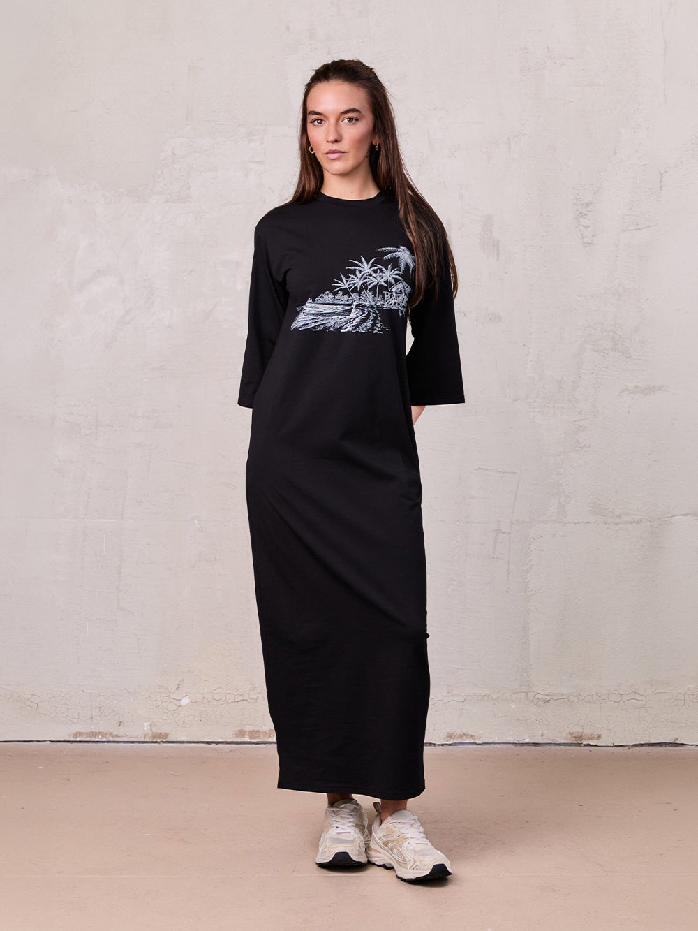 maxi t shirt dress T-Shirt - / Goldenrod- Size4XS Easy to wear and endlessly versatile Maxi T-Shirt Dress-Black/White Palm 