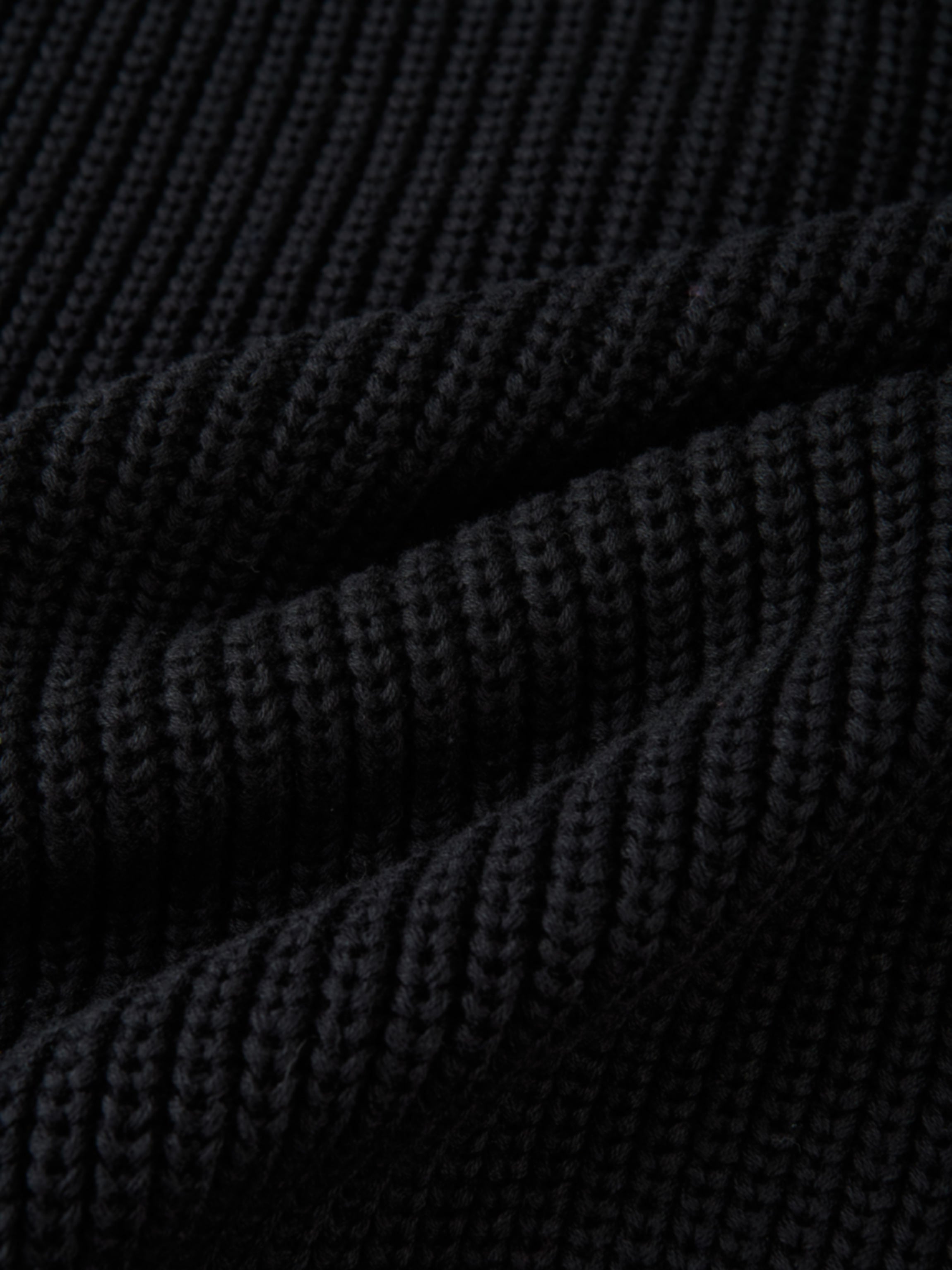 Shirt Collar Sweater - Black/Solid White