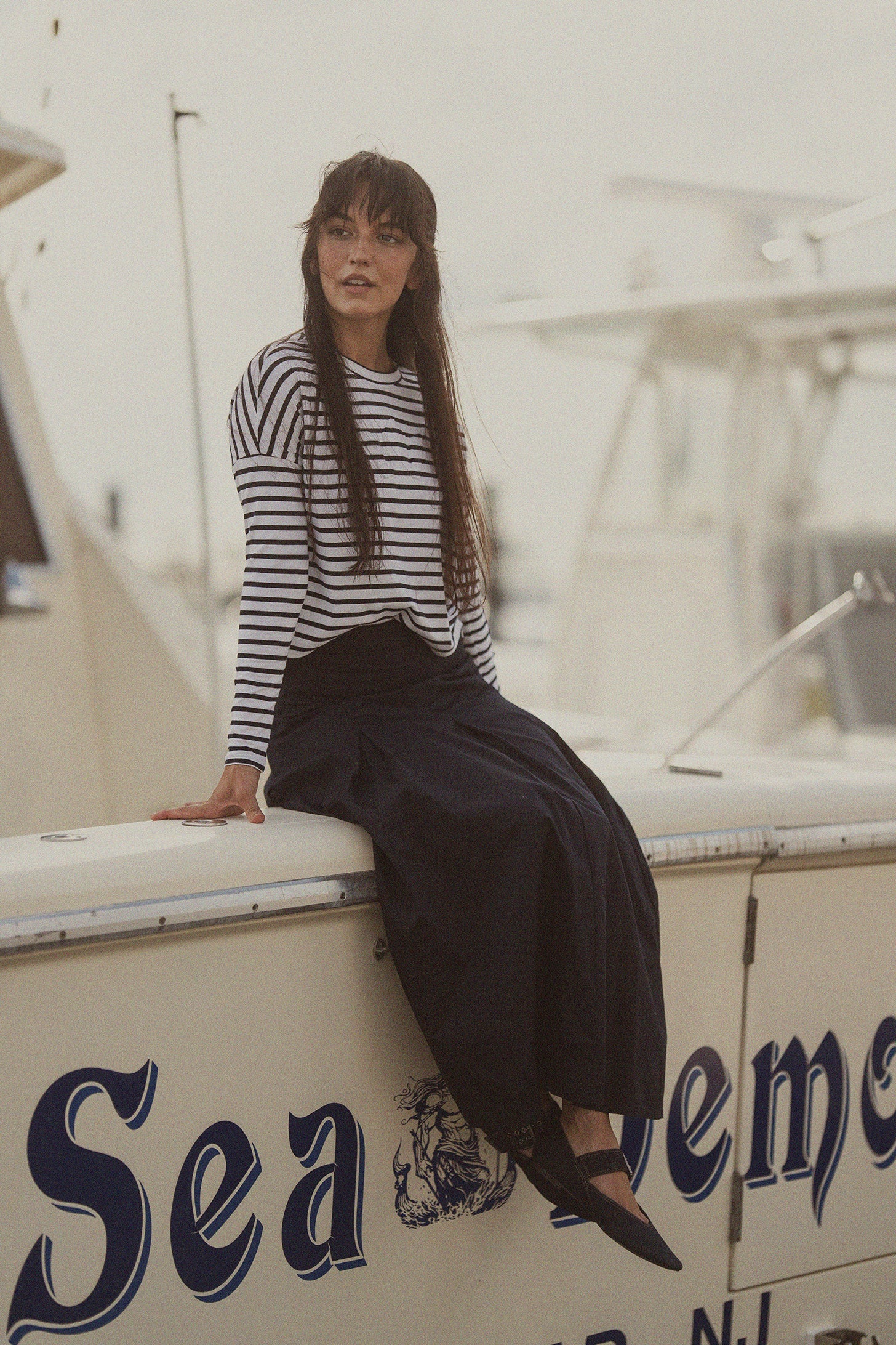 Crown Embossed T-Shirt-White/Blue