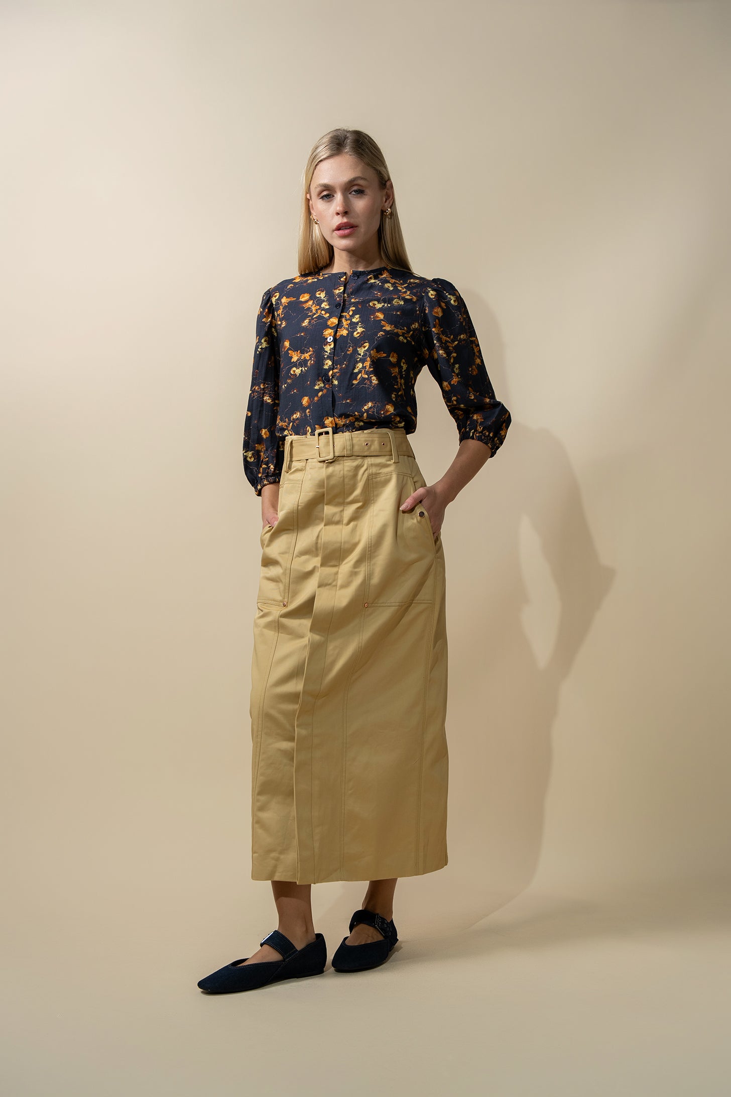 Puff Sleeve Button Down Blouse-Black/Gold Floral