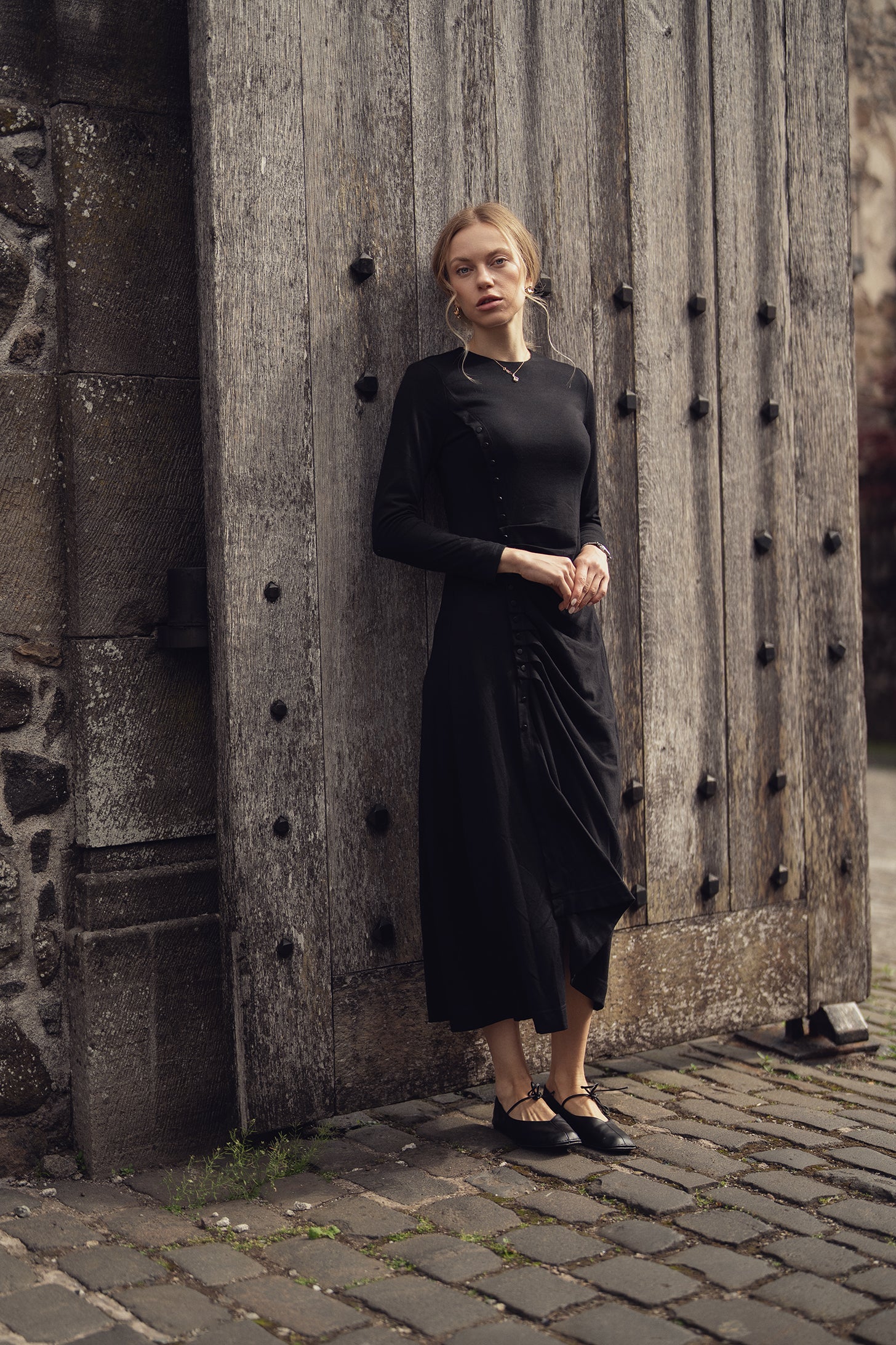 TARI Women's Side Shirred Button Down Long Sleeve Knit Maxi Dress - Size 20 - Black TARI Women's Side Shirred Button Down Long Sleeve Knit Maxi Dress - Size 20 - Black