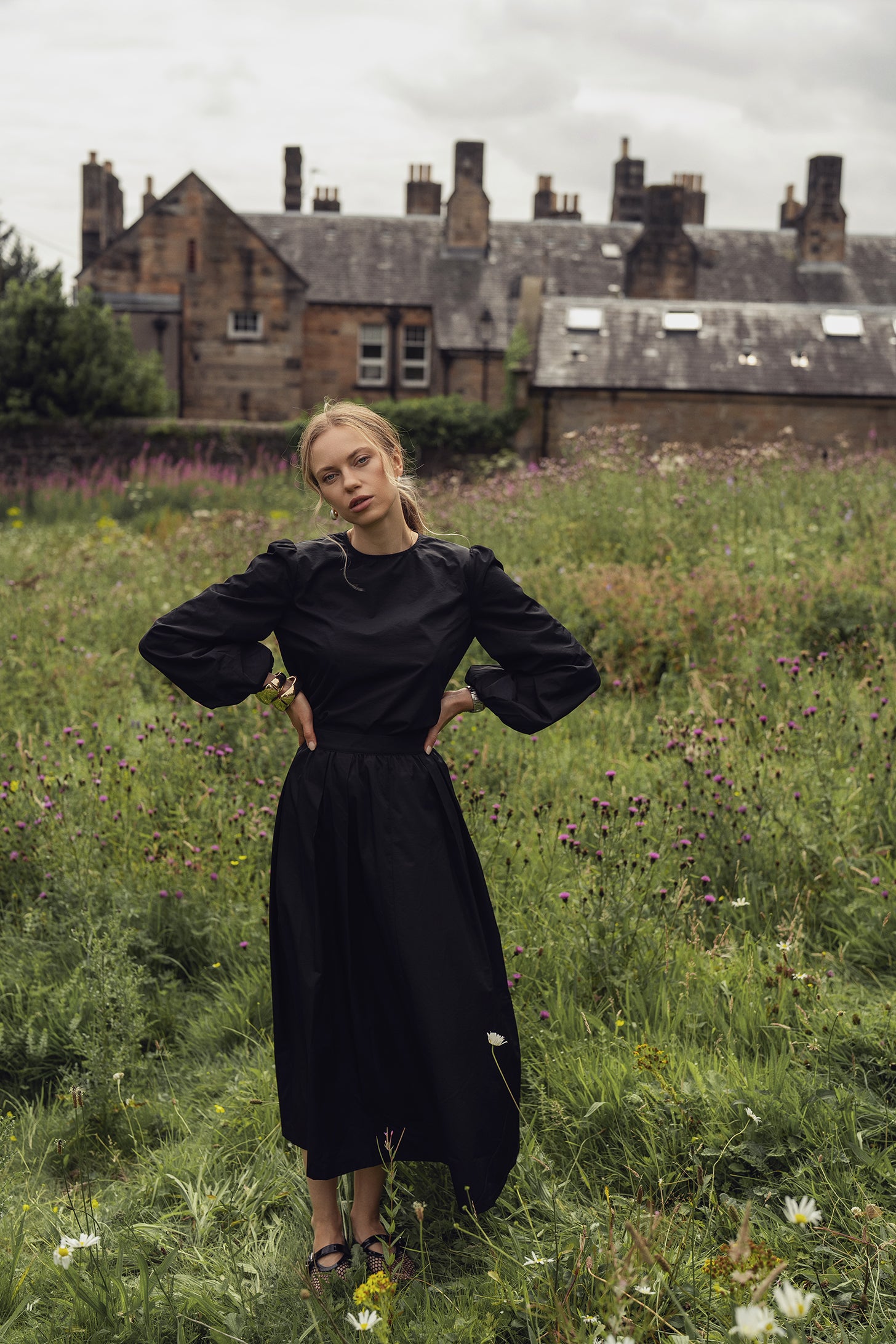 Bubble Sleeve Taffeta Top-Black