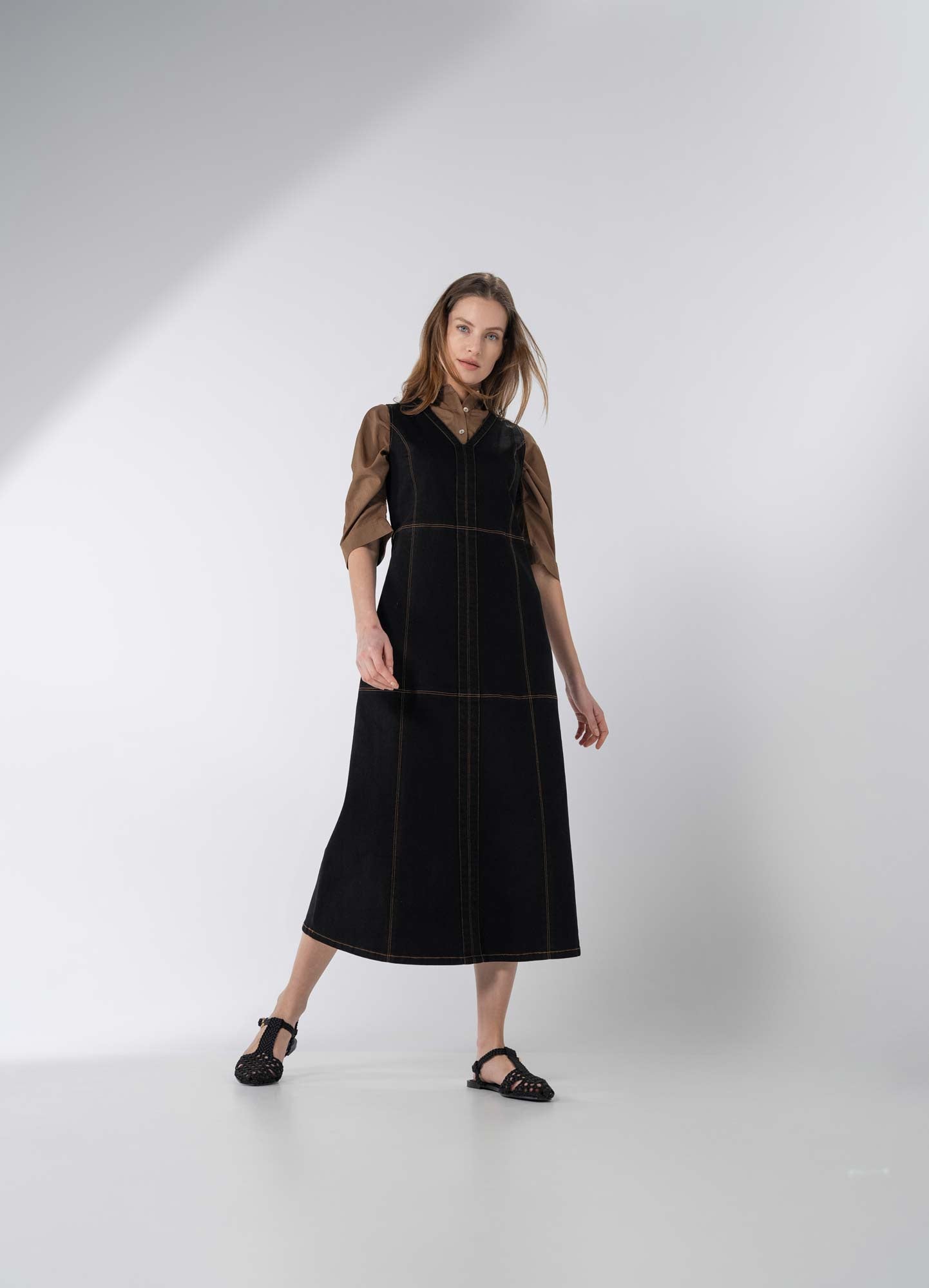 High Waisted V Neck Denim Jumper-Black