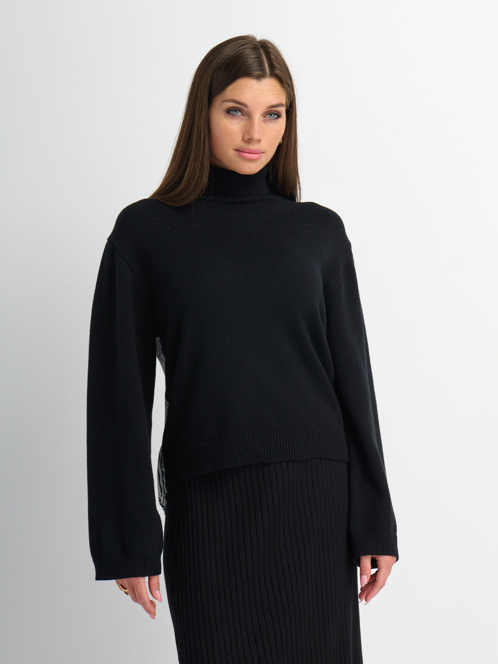 Shirt Back Sweater - Black/White
