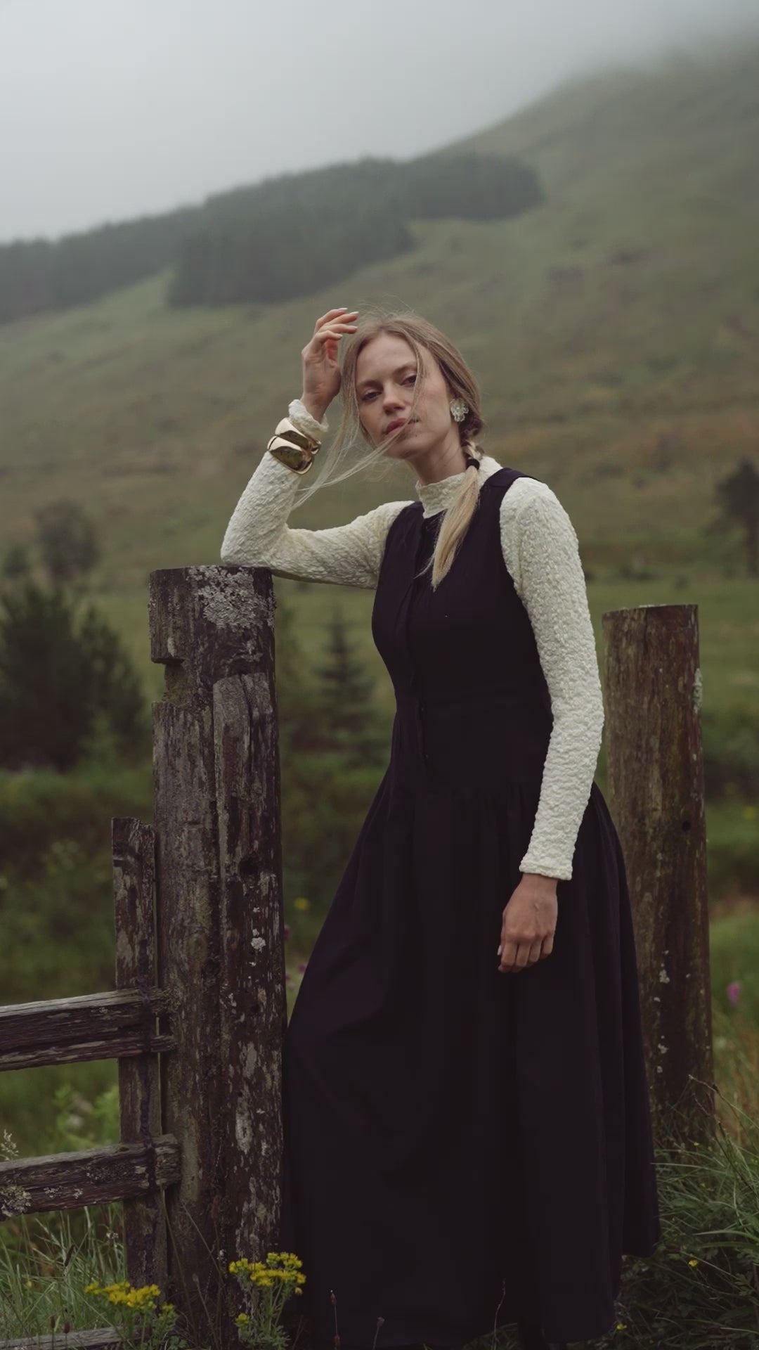 Leaf Design Turtleneck-Blush