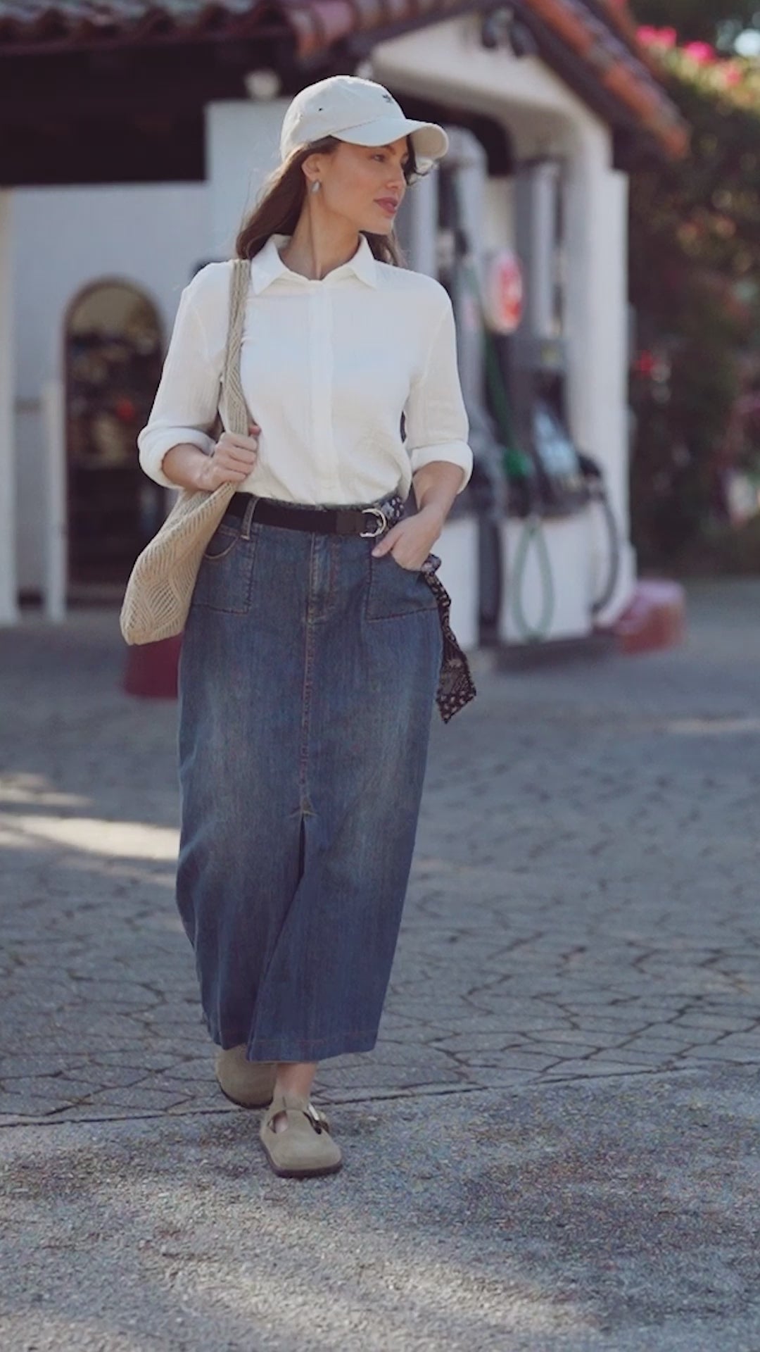 Front Kick Pleat Denim Skirt-Blue